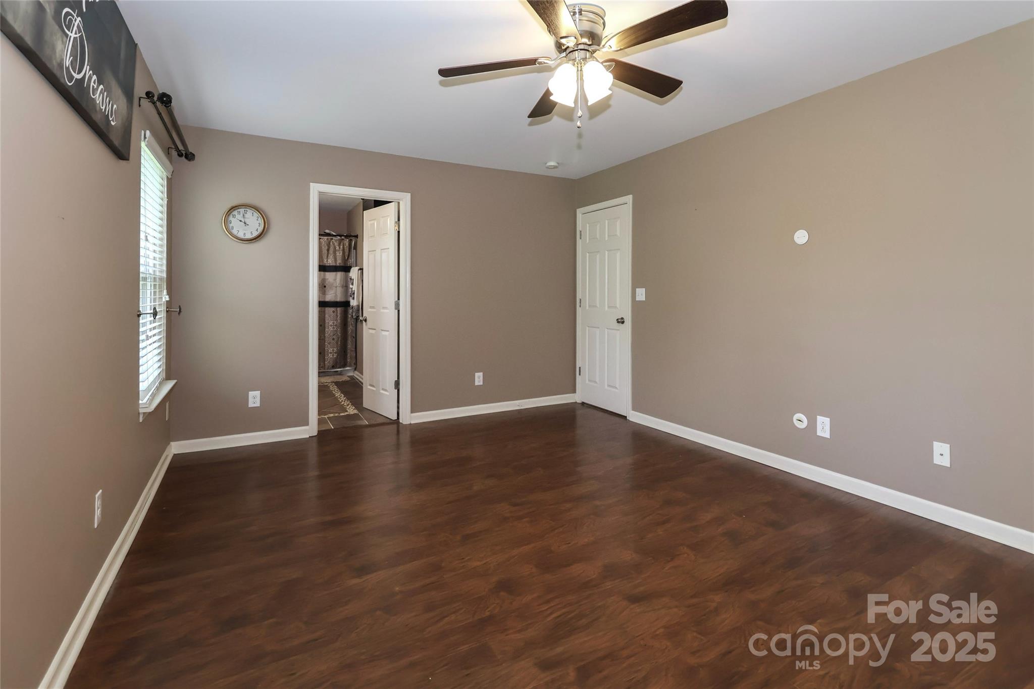 1135 Valley Street Property Photo 32
