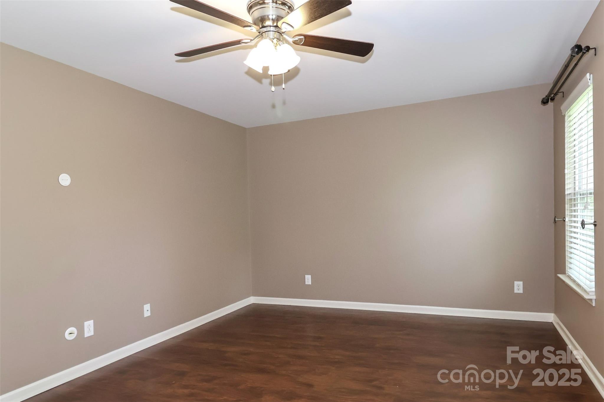 1135 Valley Street Property Photo 33