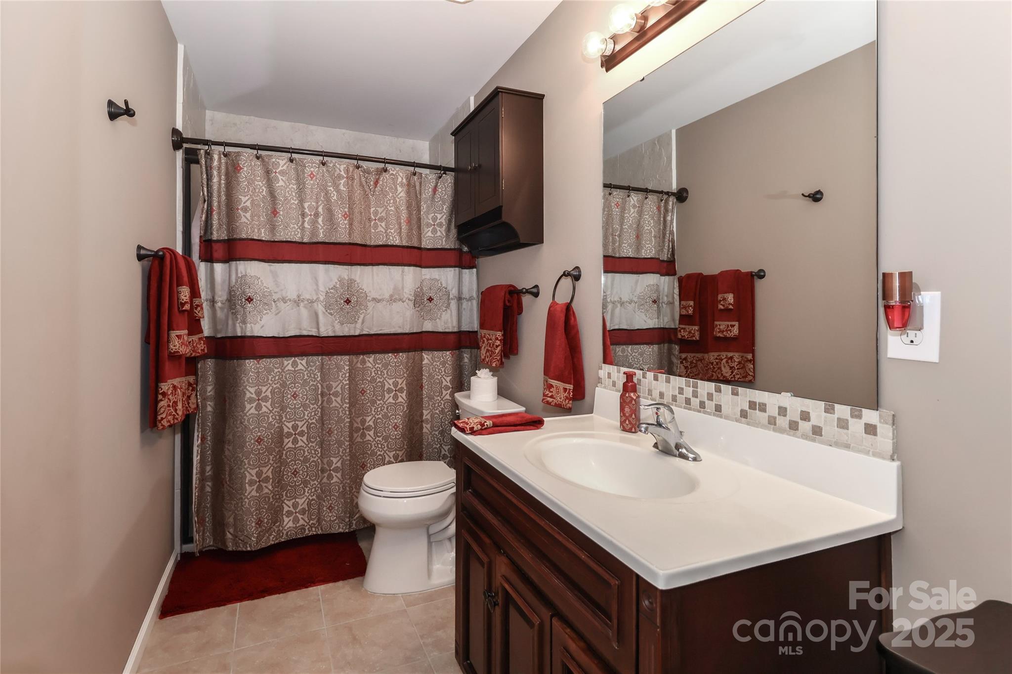 1135 Valley Street Property Photo 37