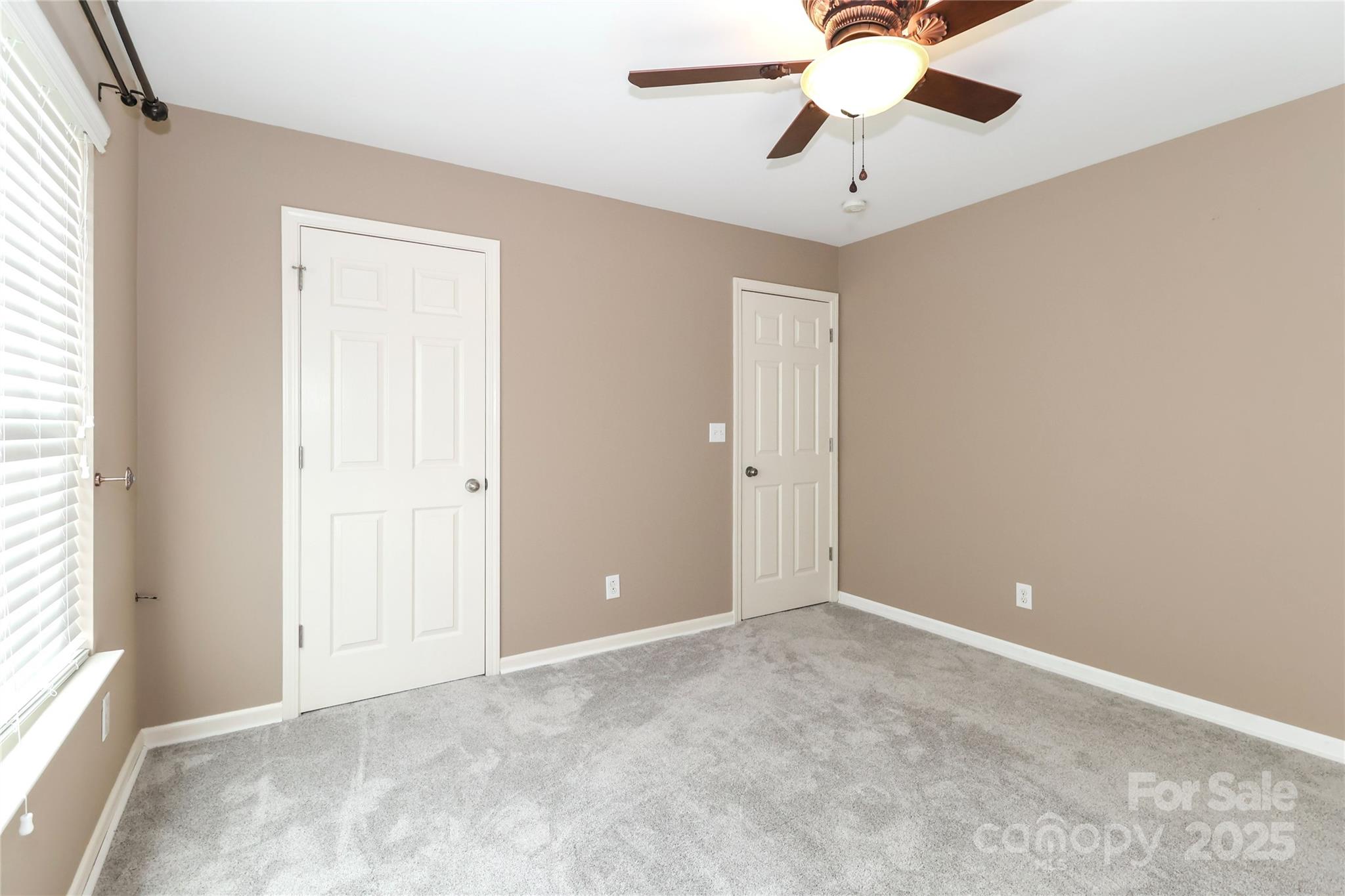1135 Valley Street Property Photo 39