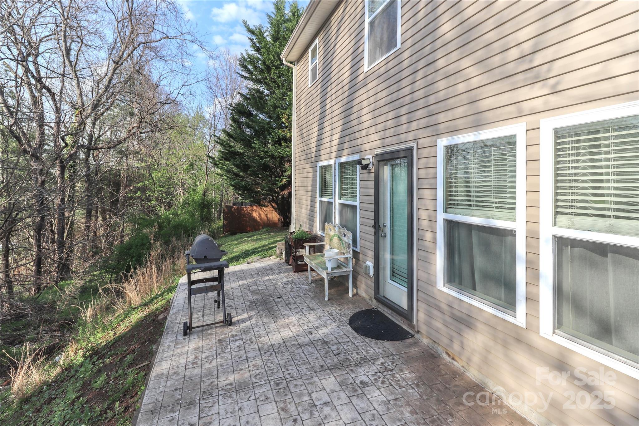1135 Valley Street Property Photo 42