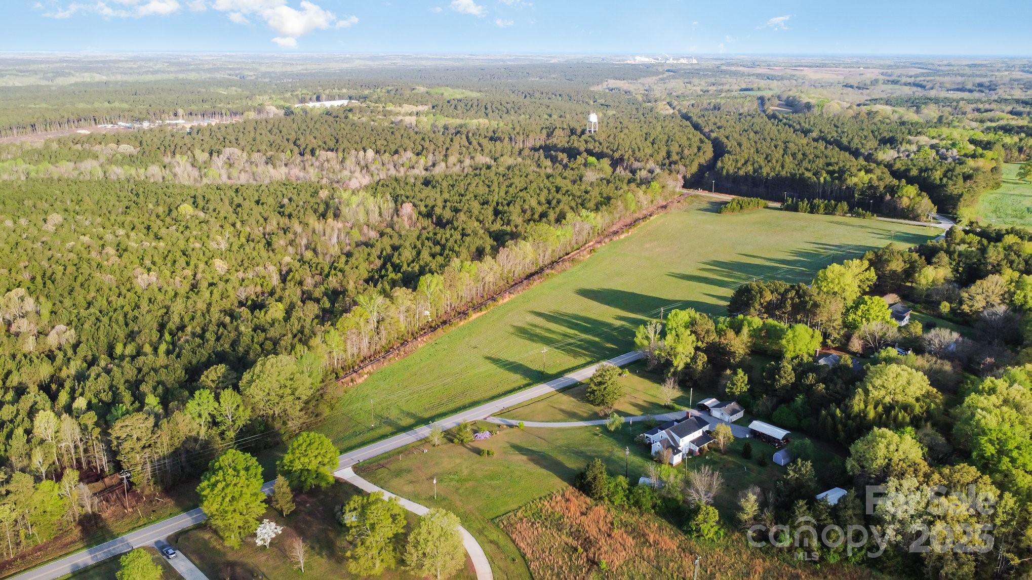 2233 Riverside Road Property Photo 6