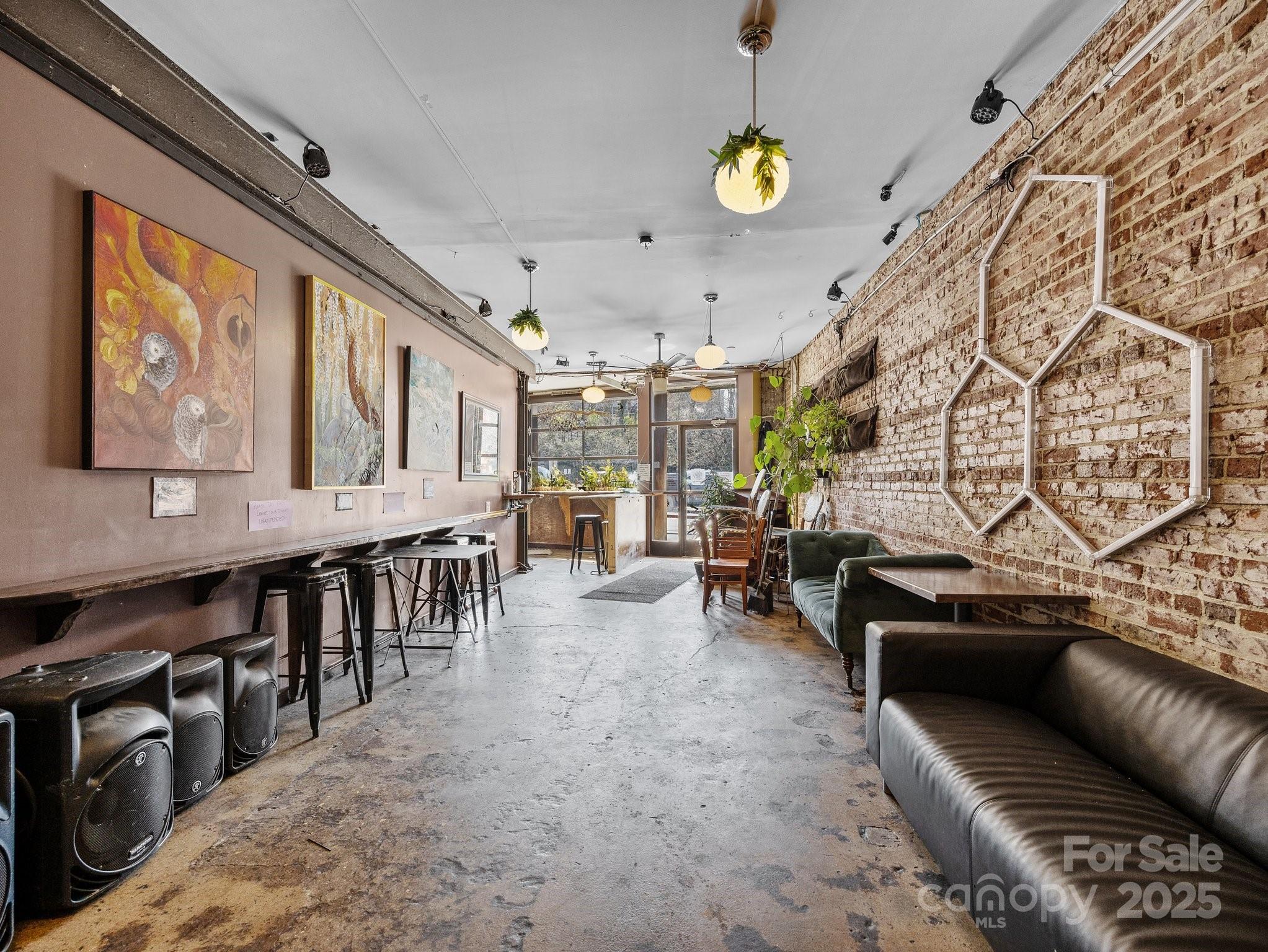 111 Broadway Street 1 Property Photo 10
