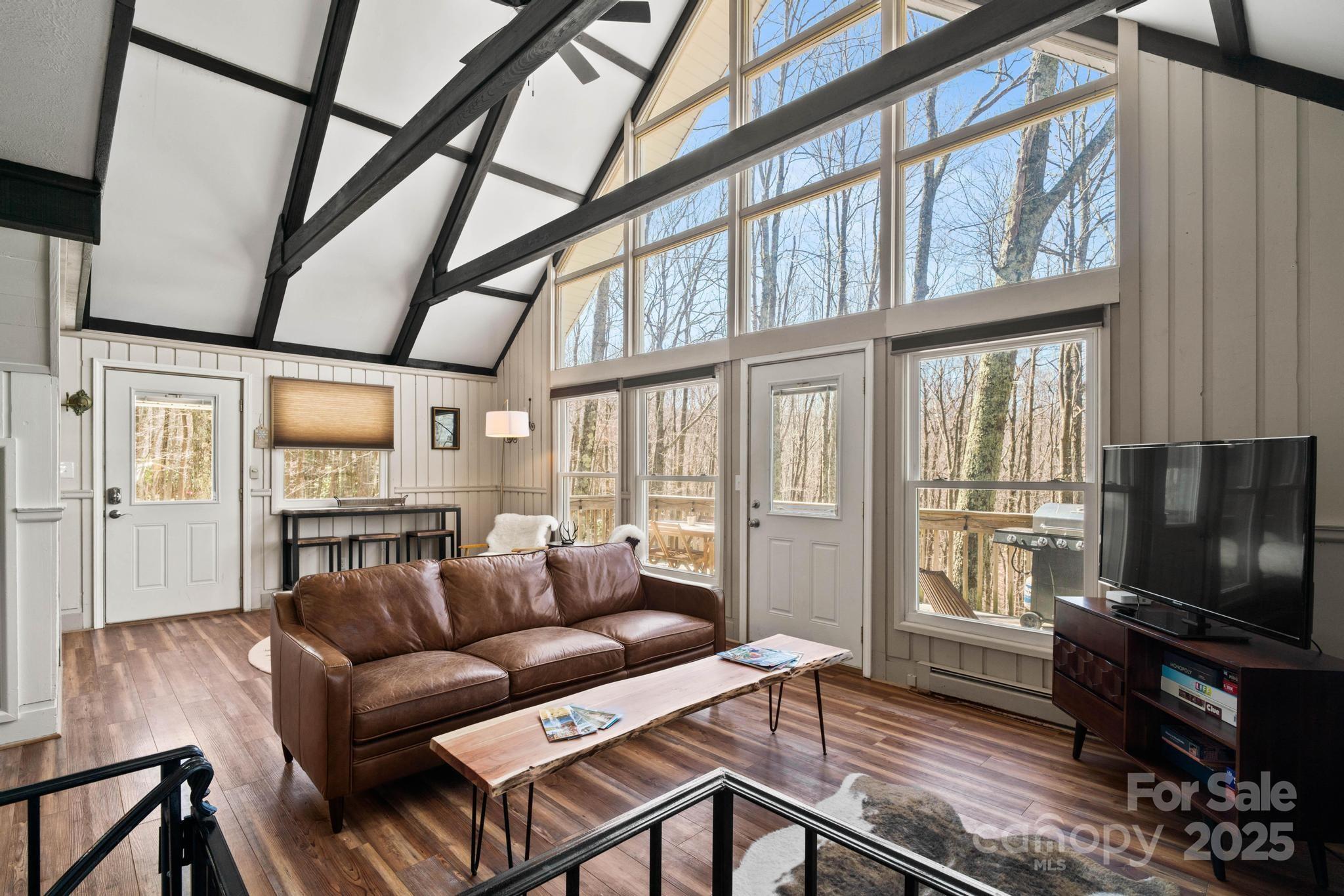 721 Pine Ridge Road Property Photo