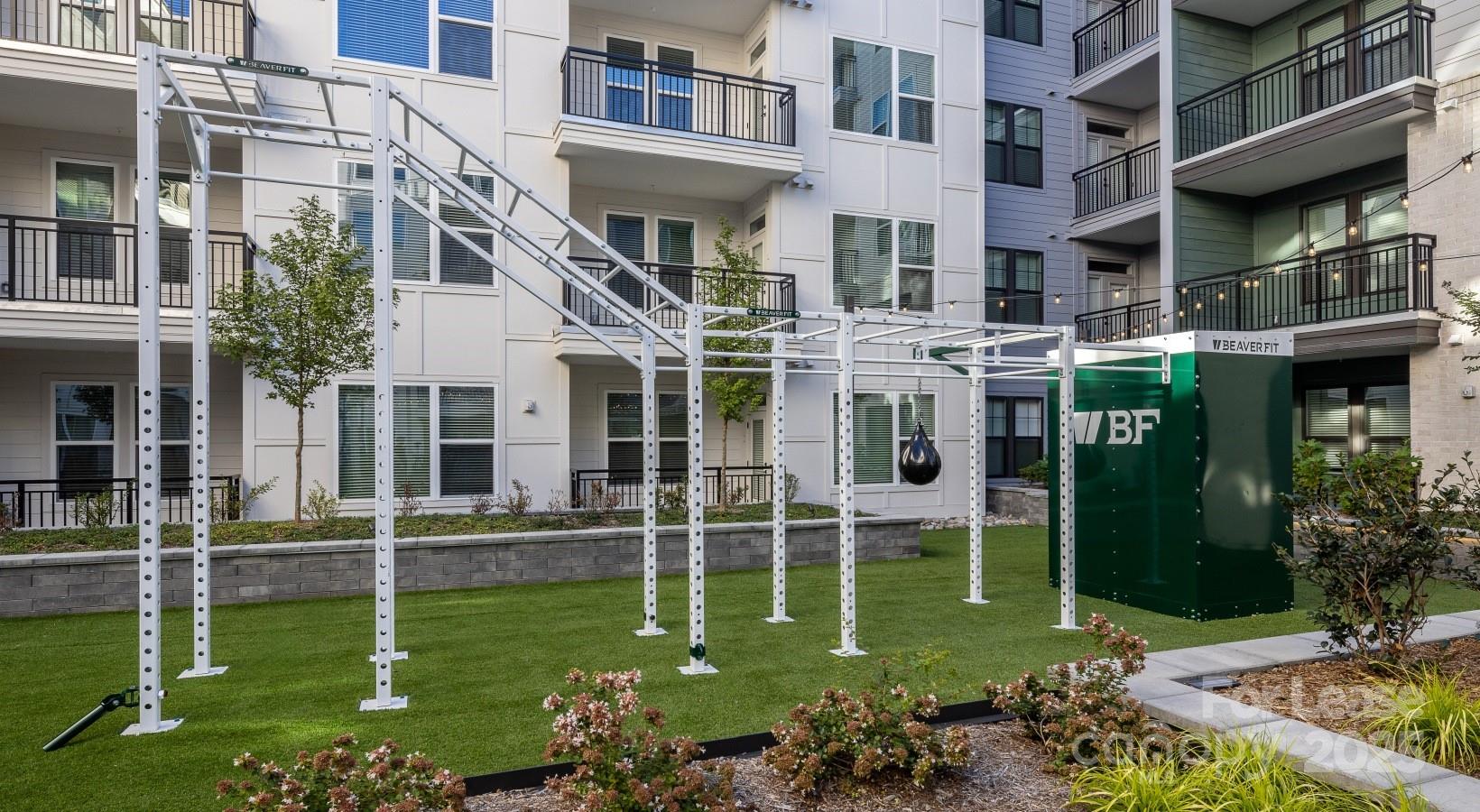 2408 South Boulevard B2 Property Photo 16