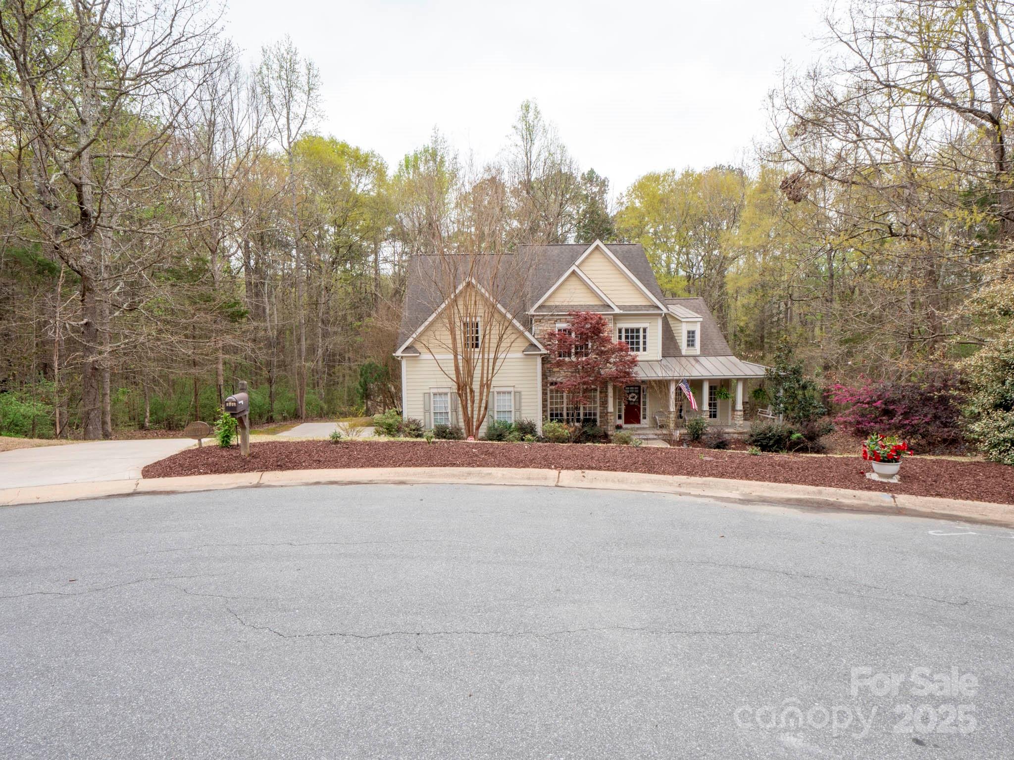 6108 Mcilwaine Road Property Photo 3