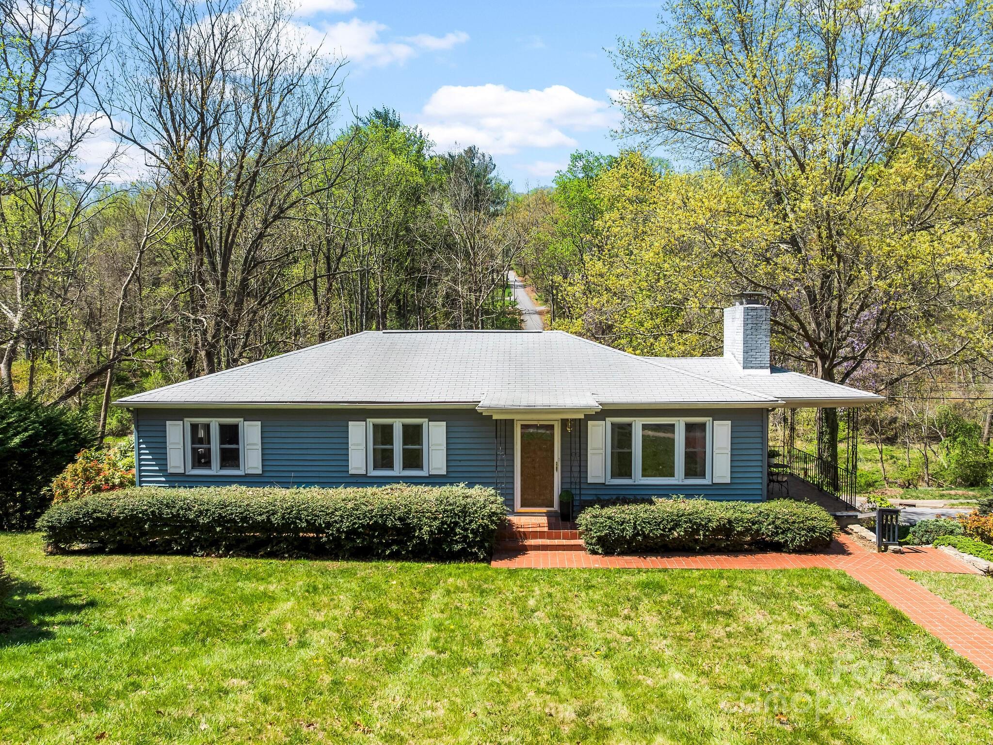 16 Wendover Road Property Photo