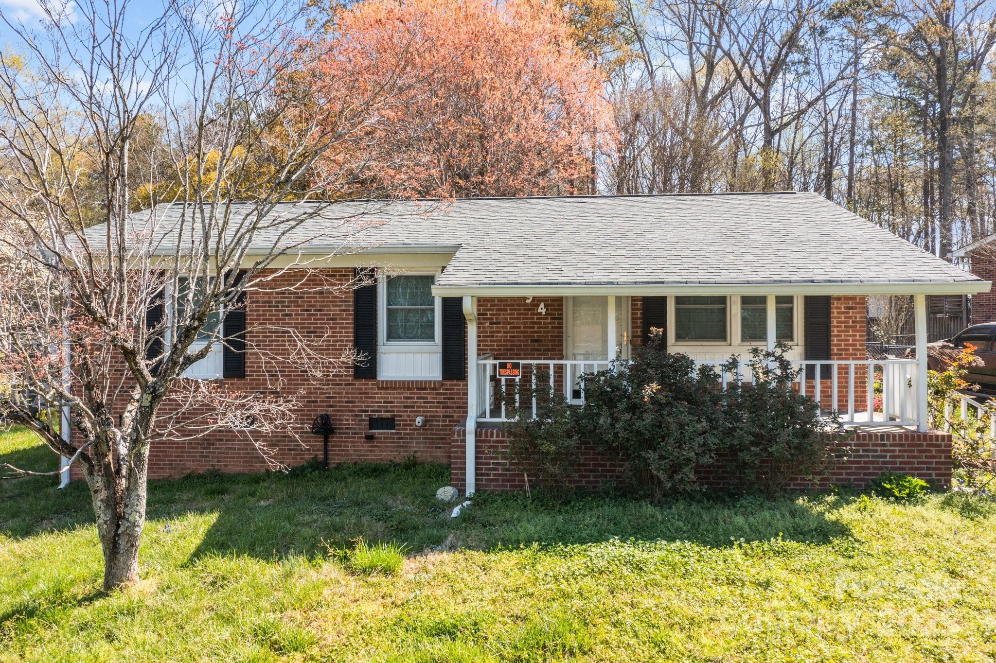 394 Efird Street Property Photo 1