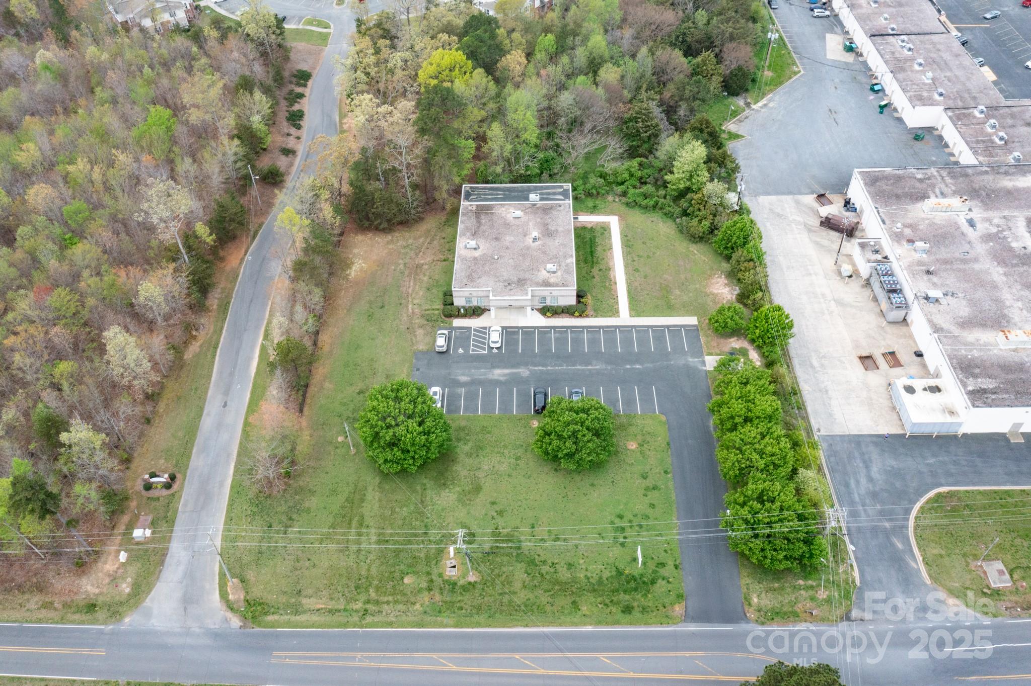 702 Henson Street Property Photo 28