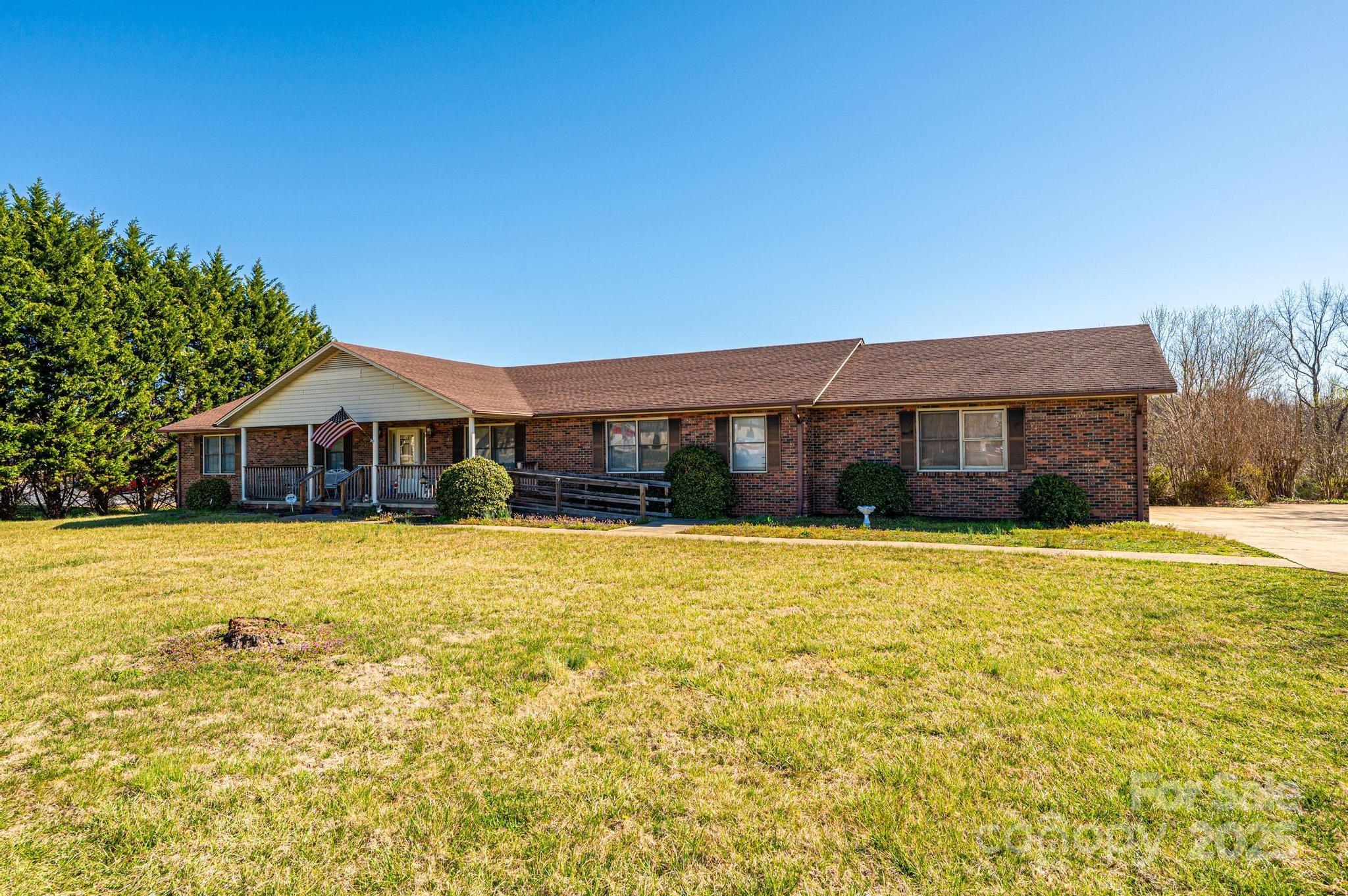 1221 Connelly Springs Road Property Photo 3