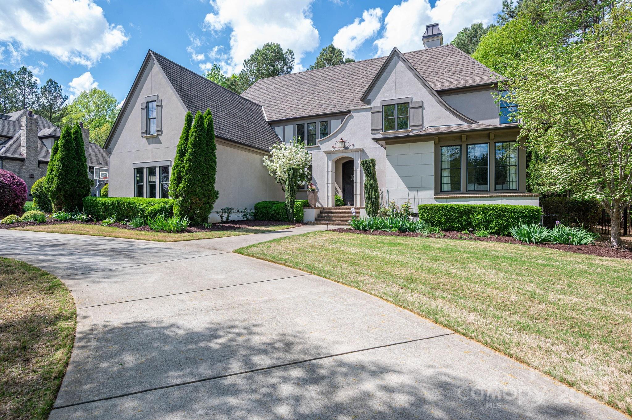 3160 Ashwood Park Drive Property Photo