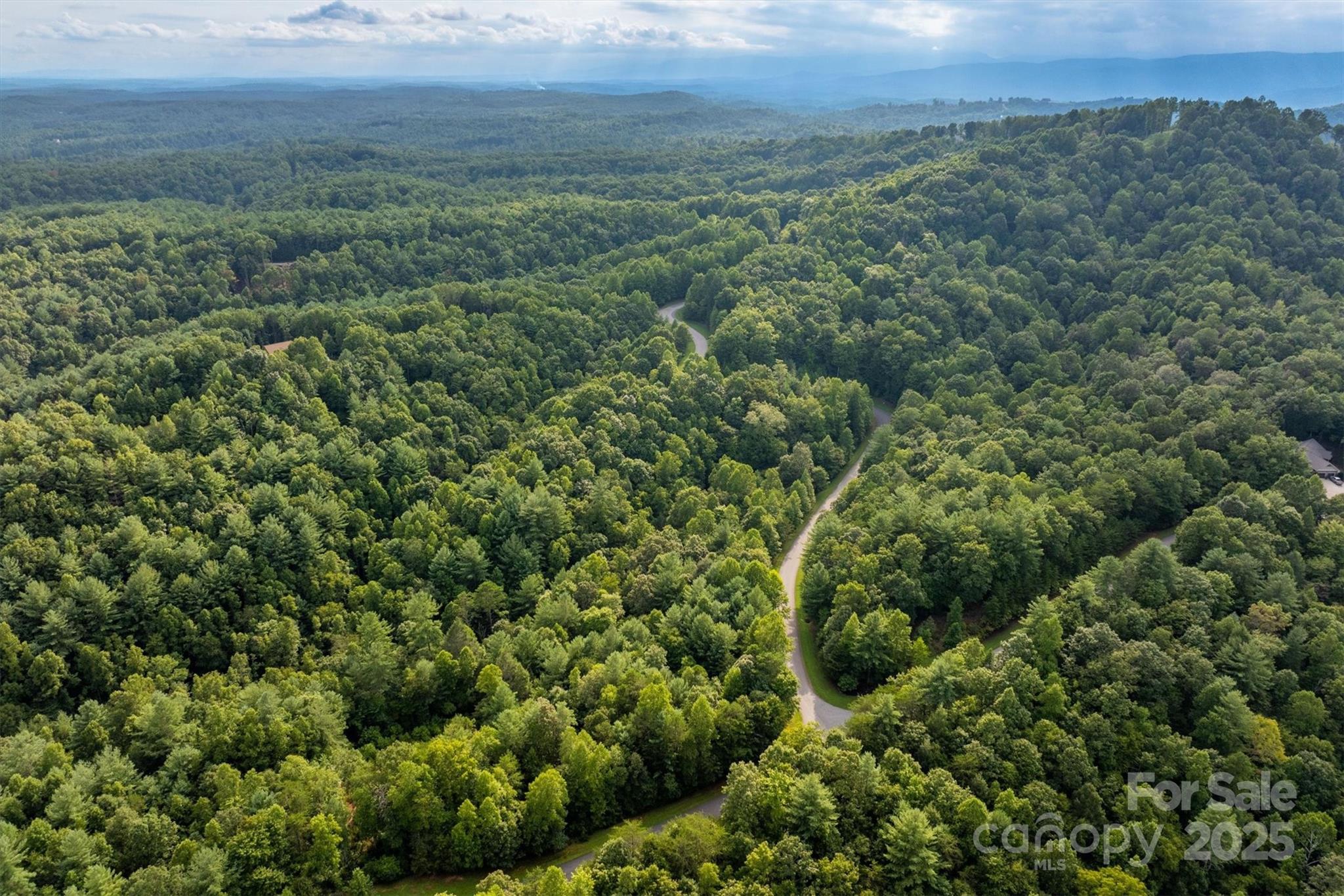 5 Round Mountain Parkway 5 Property Photo 2