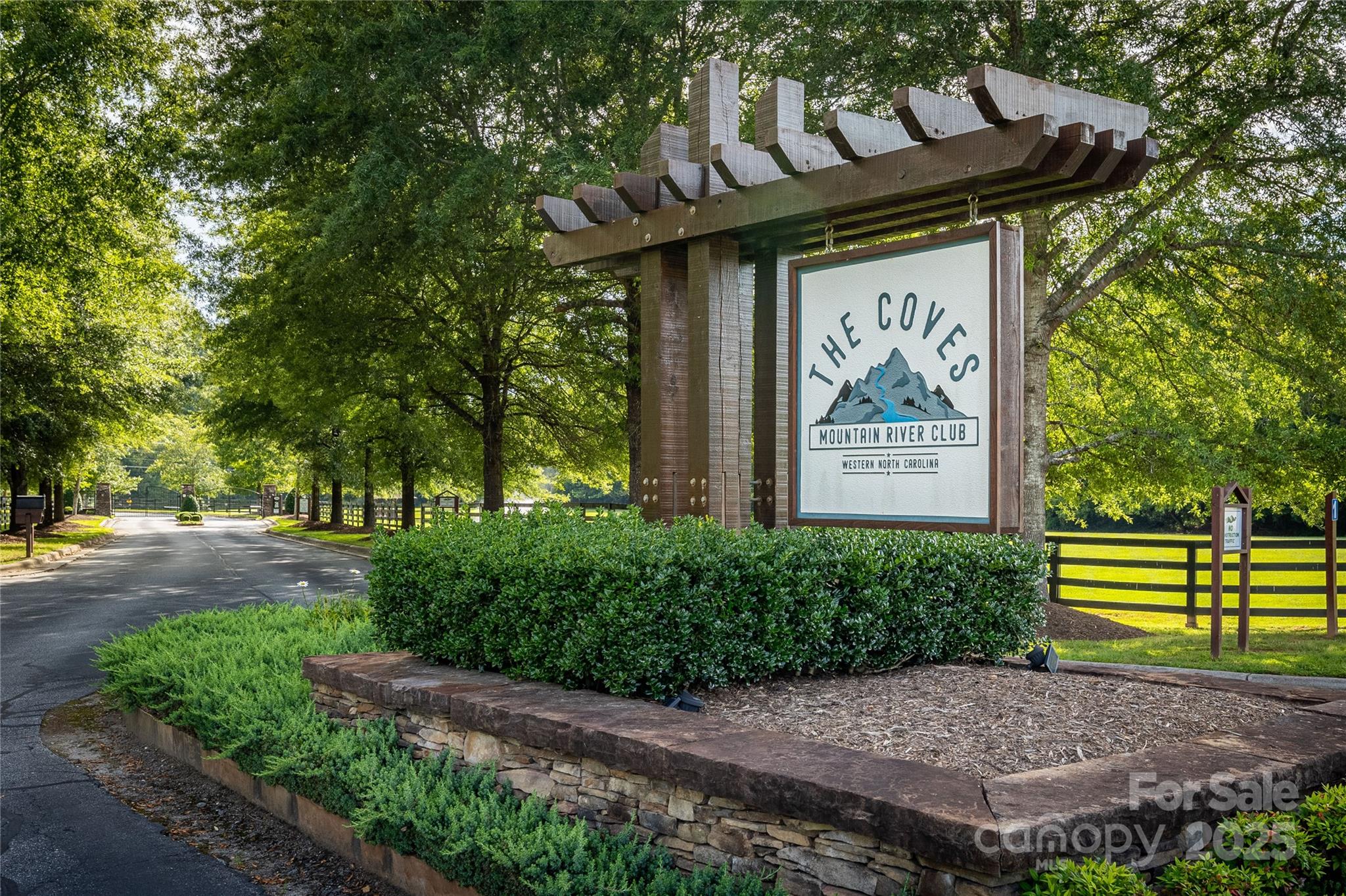 5 Round Mountain Parkway 5 Property Photo 19