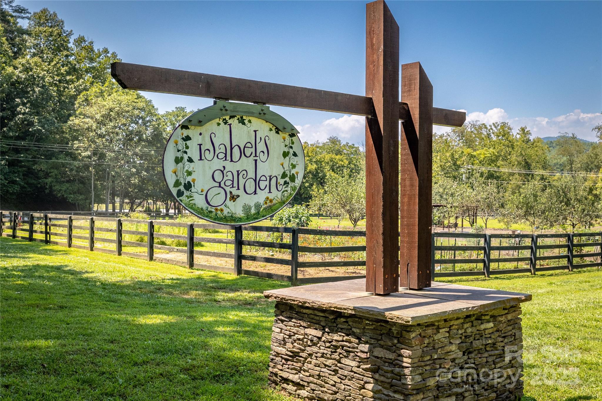 5 Round Mountain Parkway 5 Property Photo 34