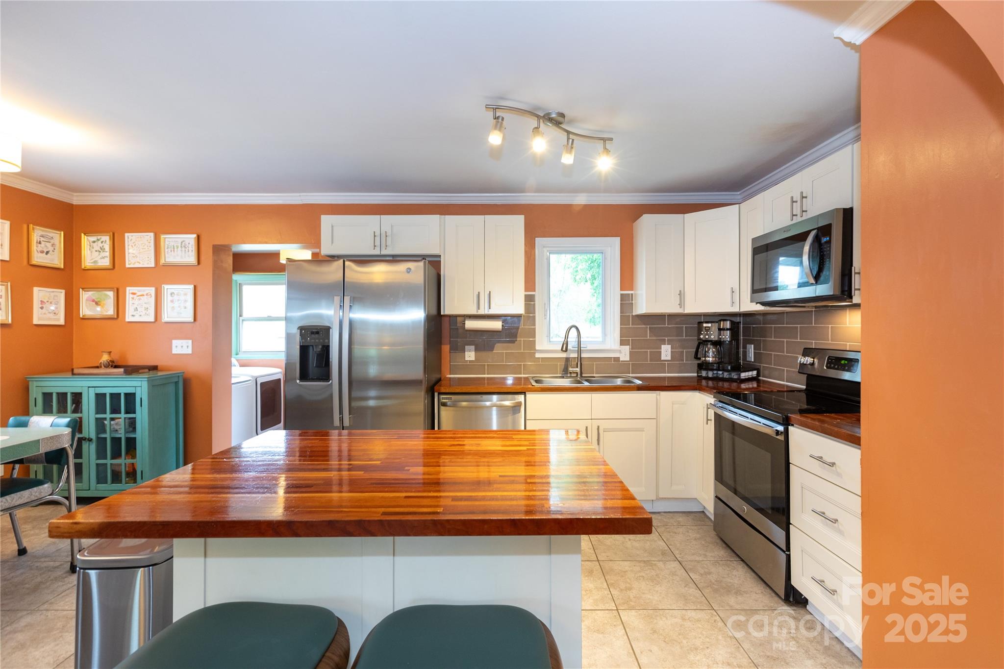 4244 Donnybrook Place Property Photo 11