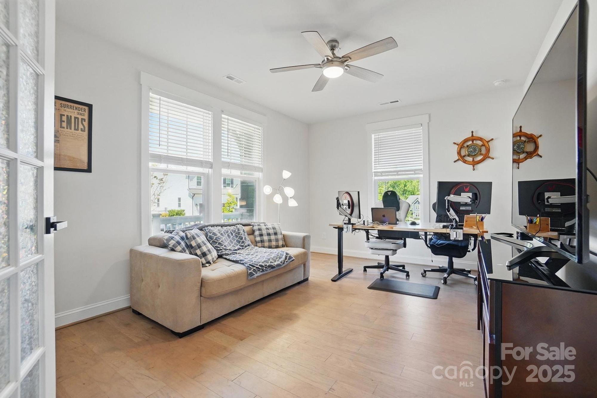 4120 Spring Cove Way Property Photo 5