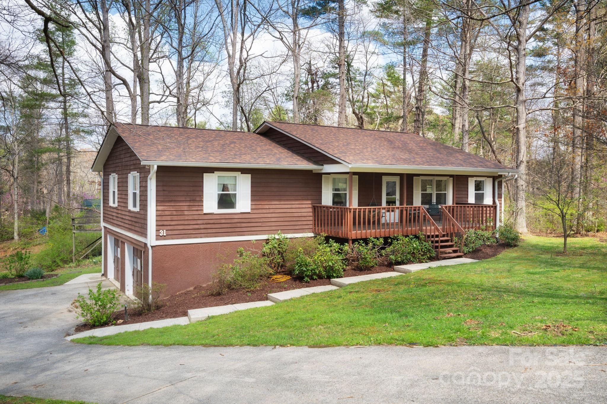 31 Turnberry Drive Property Photo