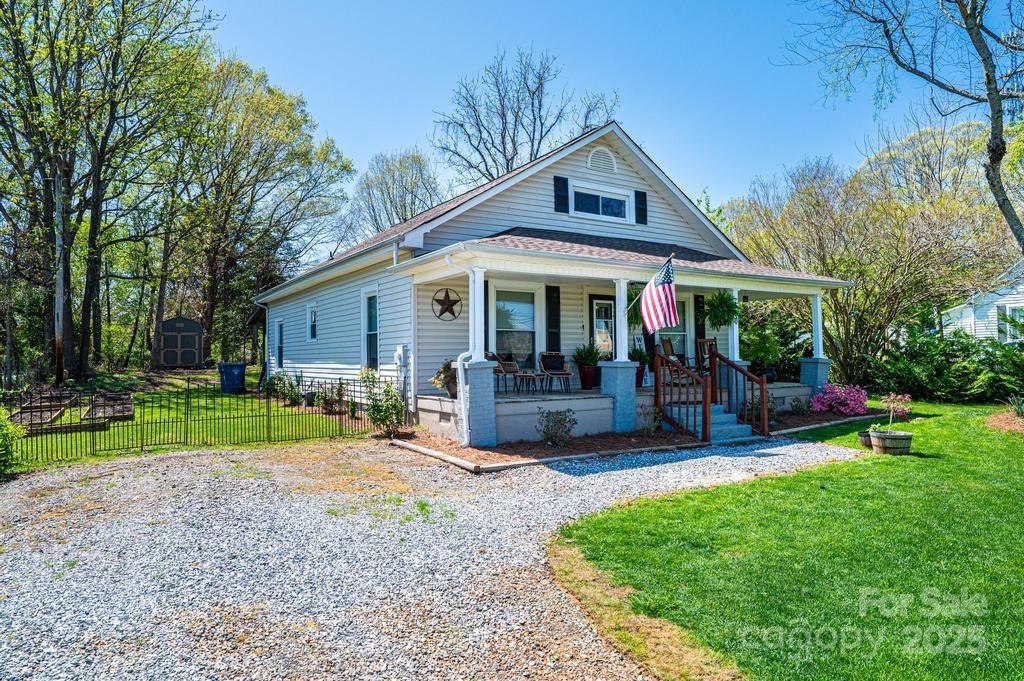 160 N Main Street Property Photo