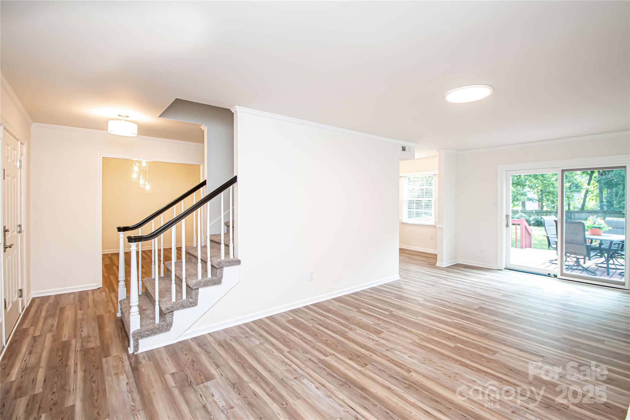 7111 Sythe Court Property Photo 9
