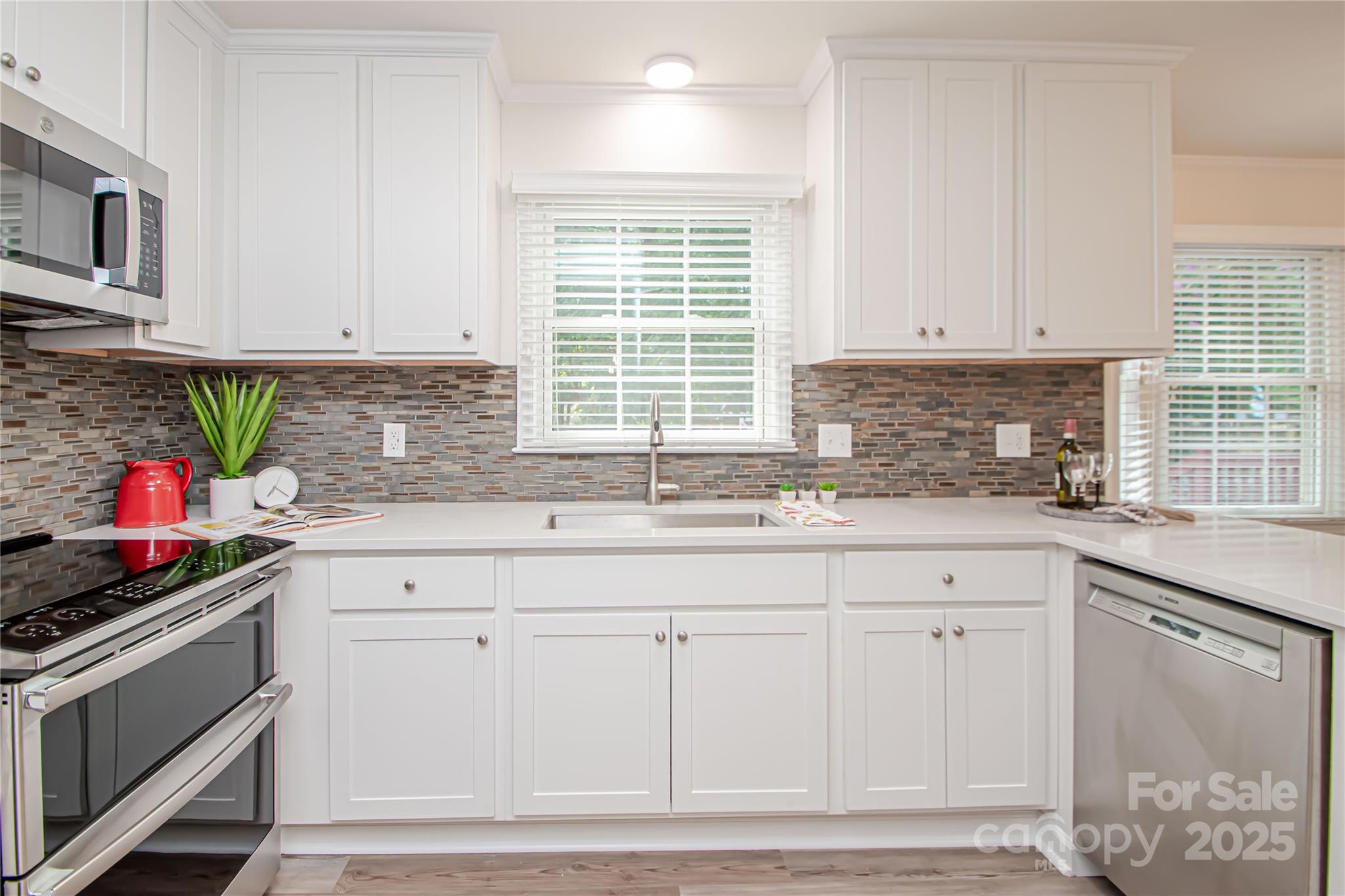 7111 Sythe Court Property Photo 17