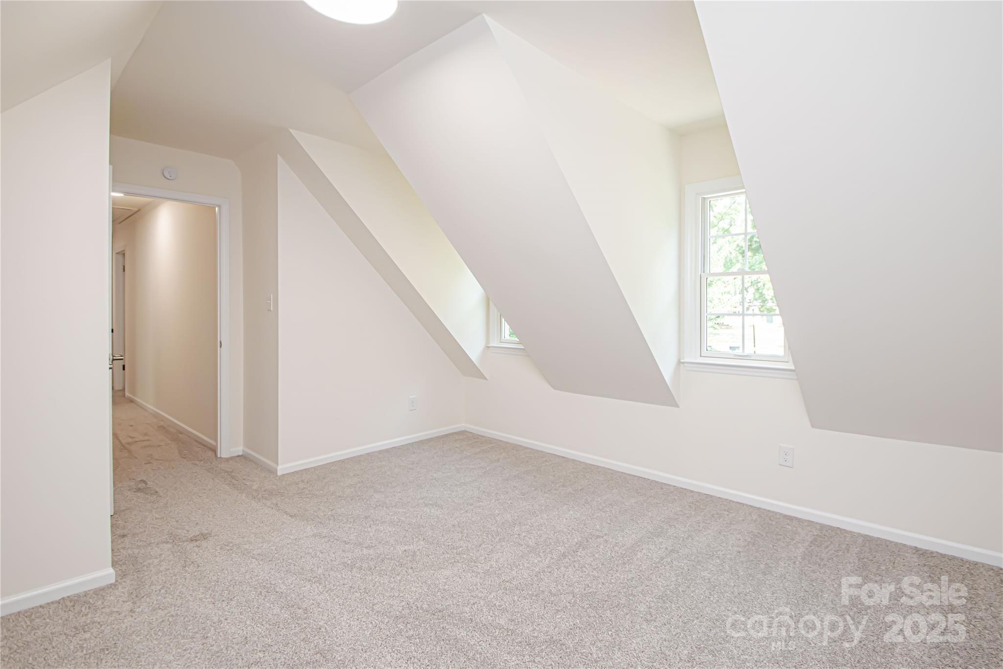 7111 Sythe Court Property Photo 33