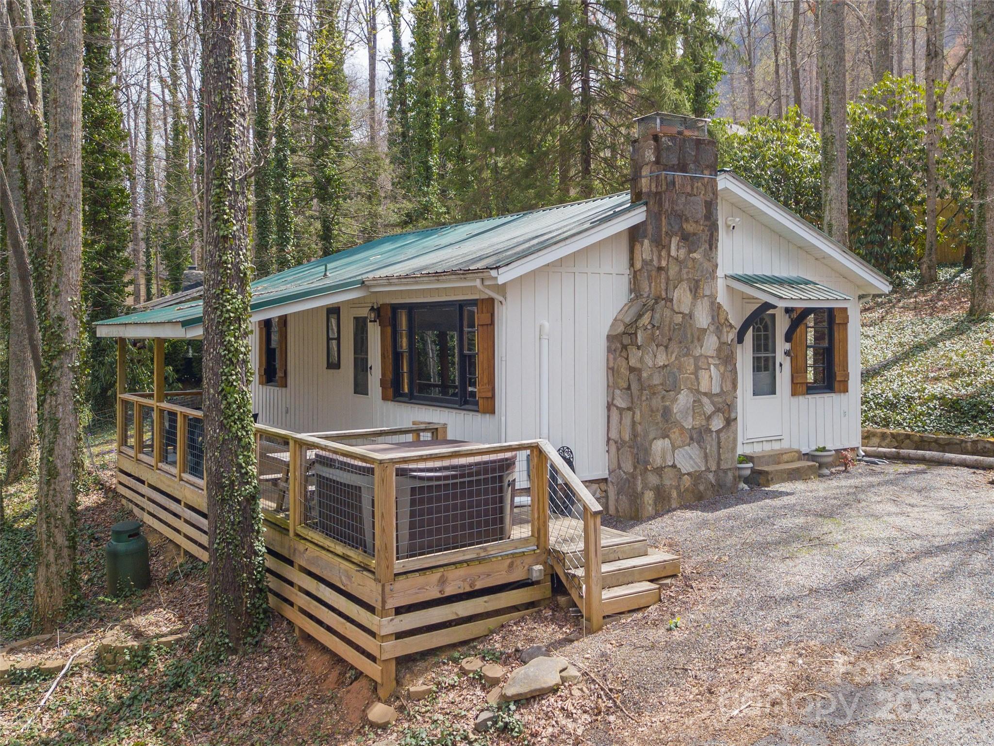 147 Azalea Drive Property Photo