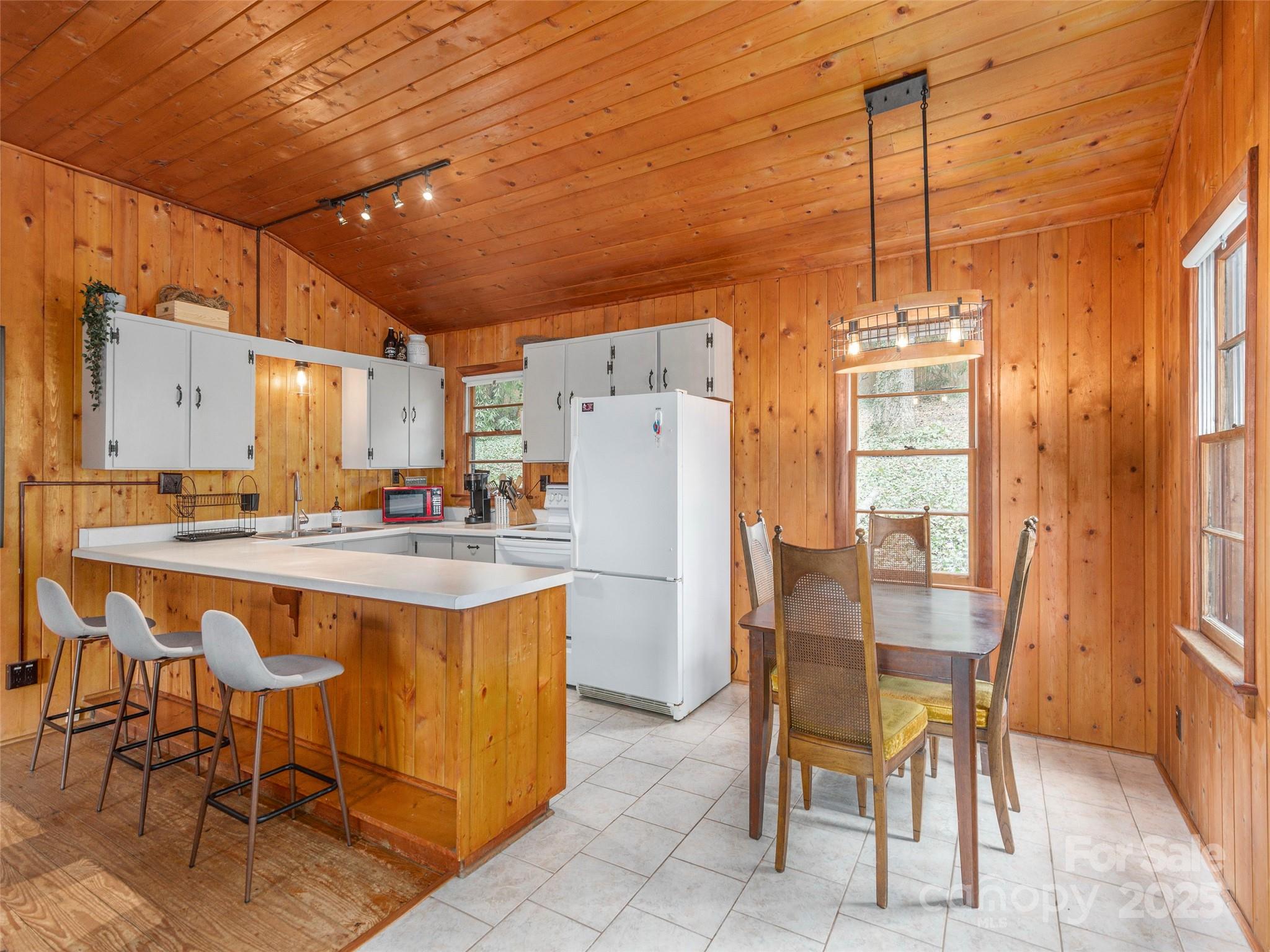 147 Azalea Drive Property Photo 12