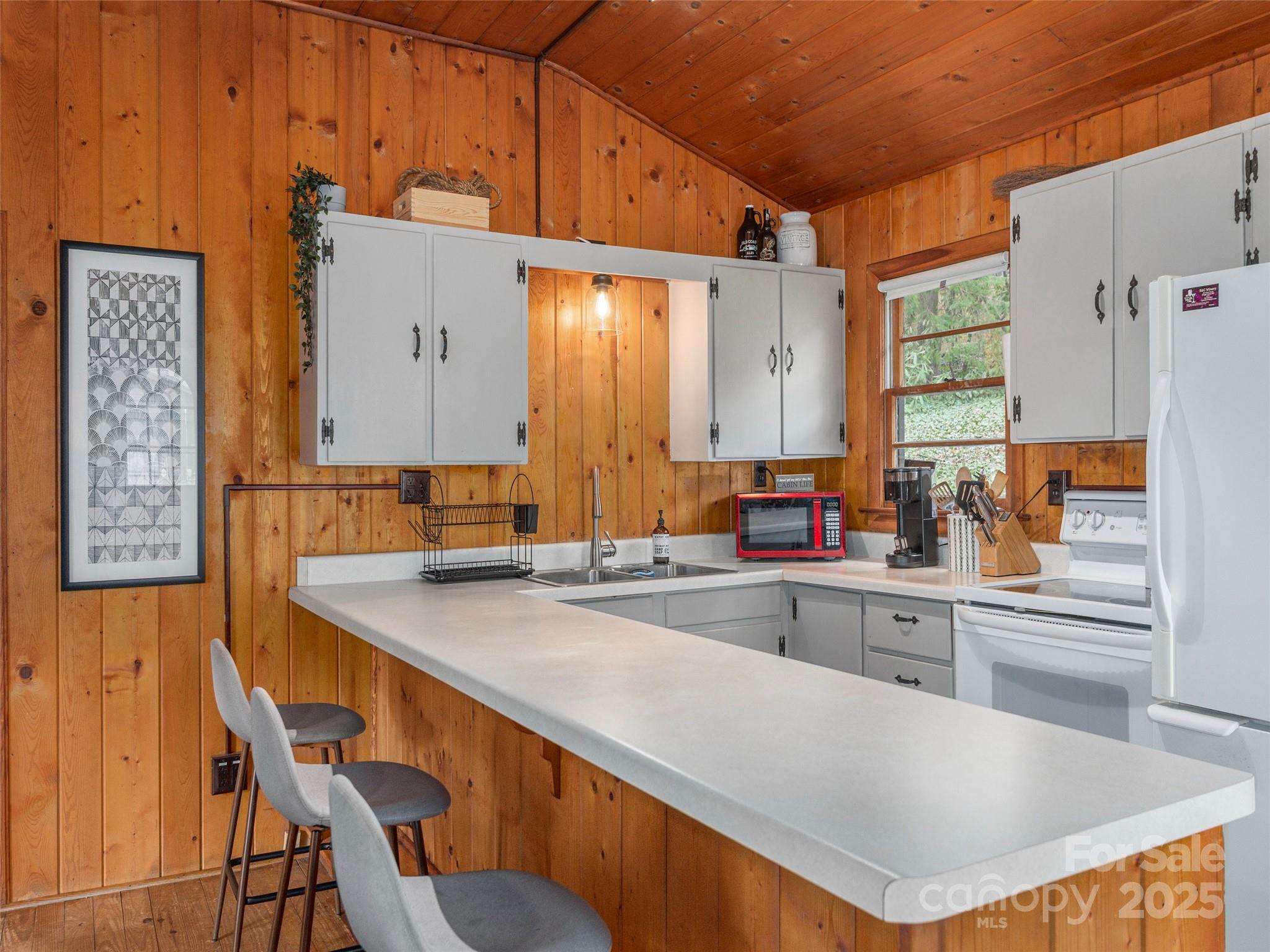 147 Azalea Drive Property Photo 13