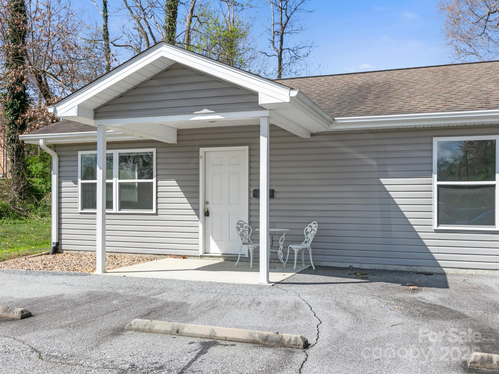 835 3rd Avenue Property Photo 1