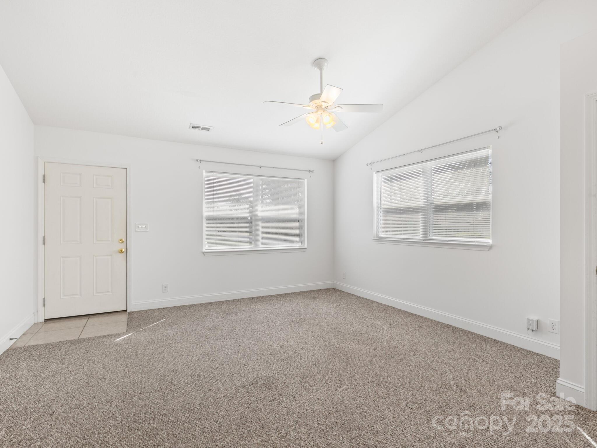 835 3rd Avenue Property Photo 6