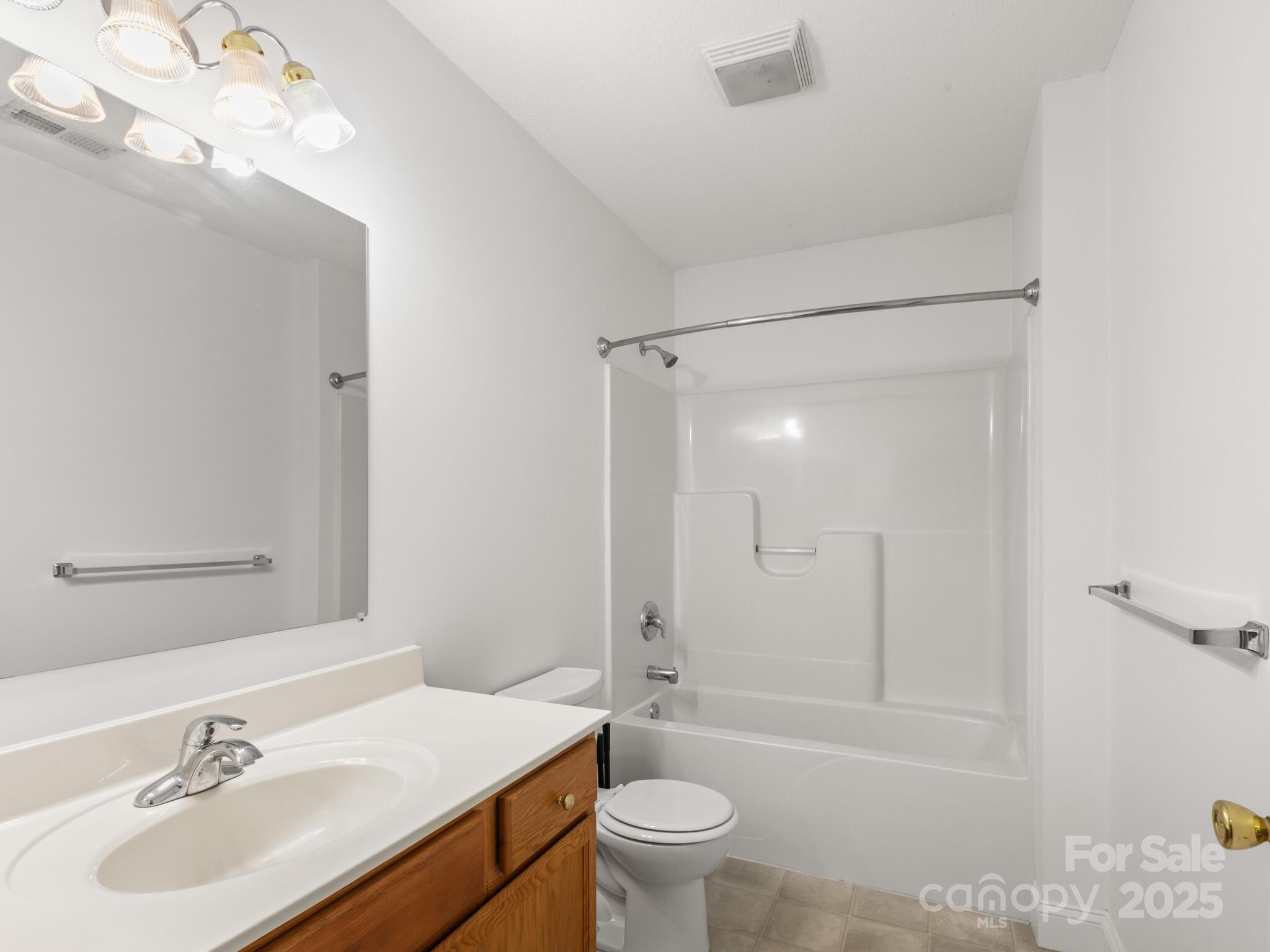 835 3rd Avenue Property Photo 13
