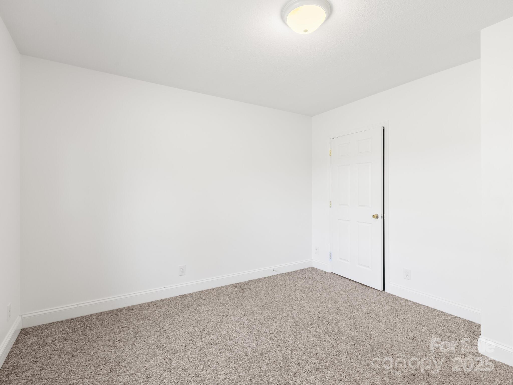 835 3rd Avenue Property Photo 15