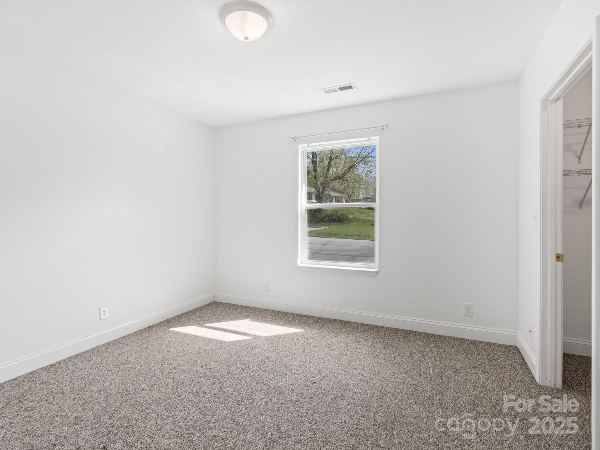 835 3rd Avenue Property Photo 17