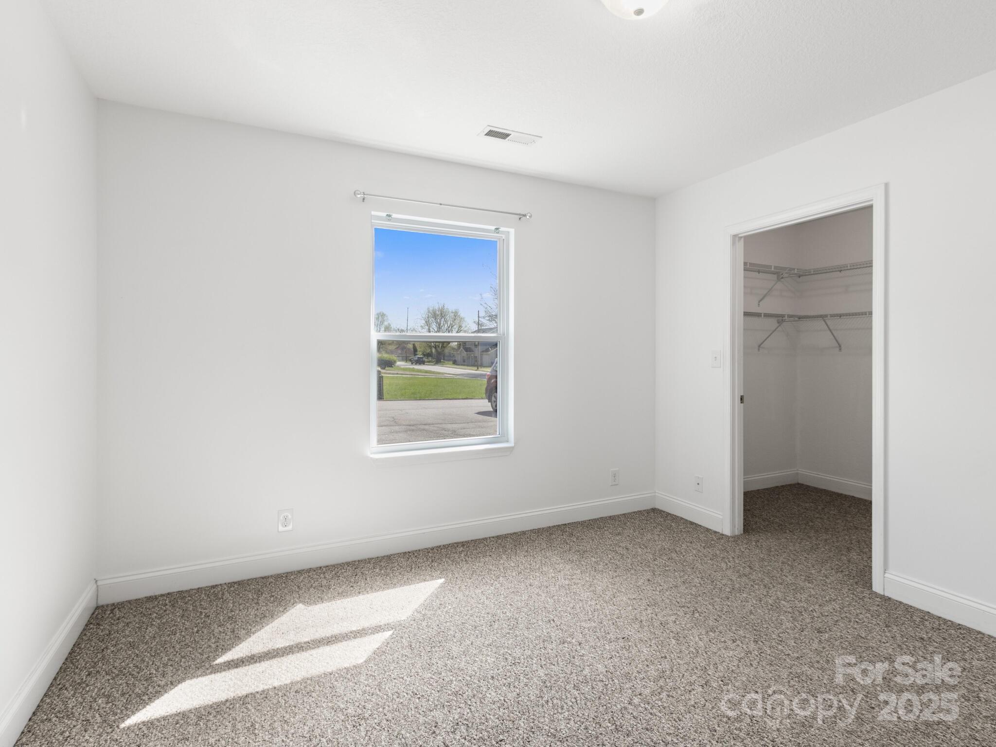 835 3rd Avenue Property Photo 18