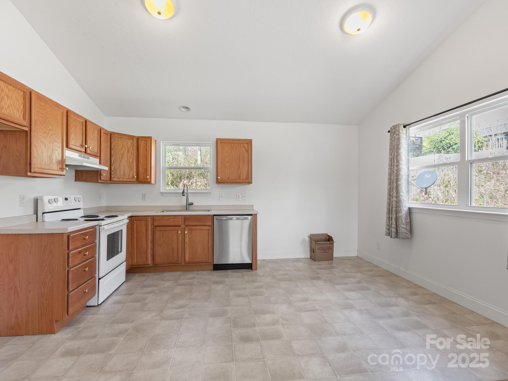 835 3rd Avenue Property Photo 20