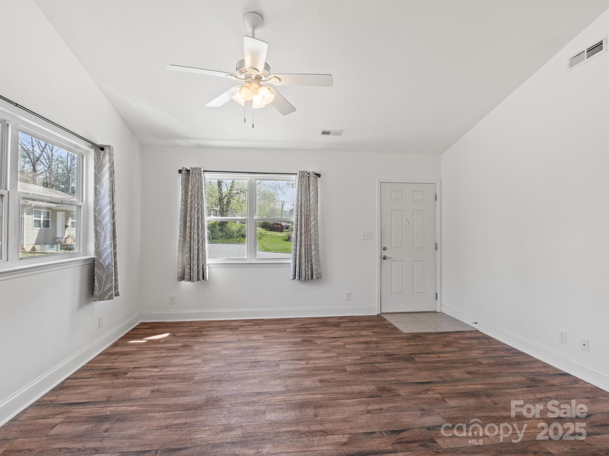 835 3rd Avenue Property Photo 25