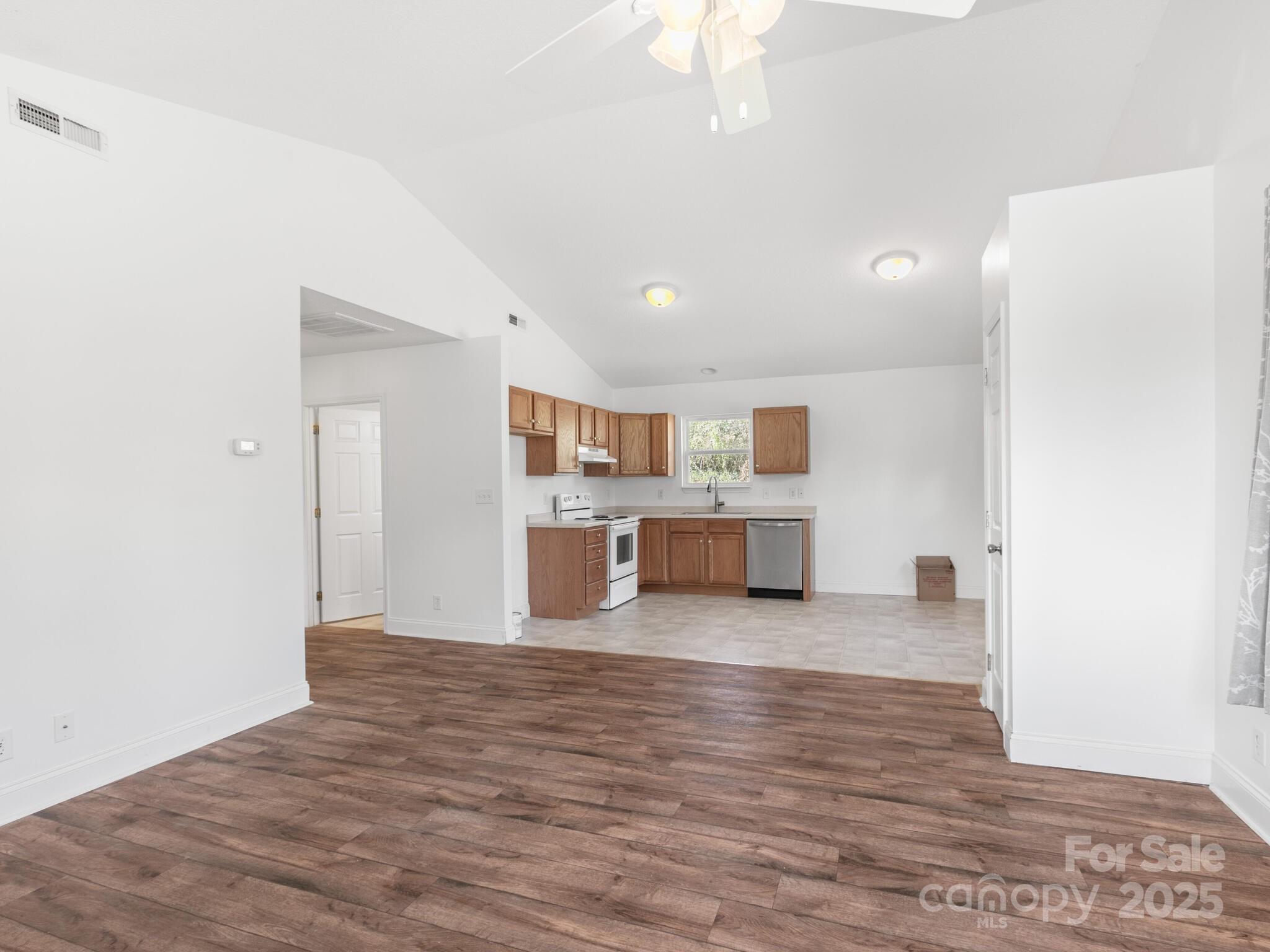 835 3rd Avenue Property Photo 26