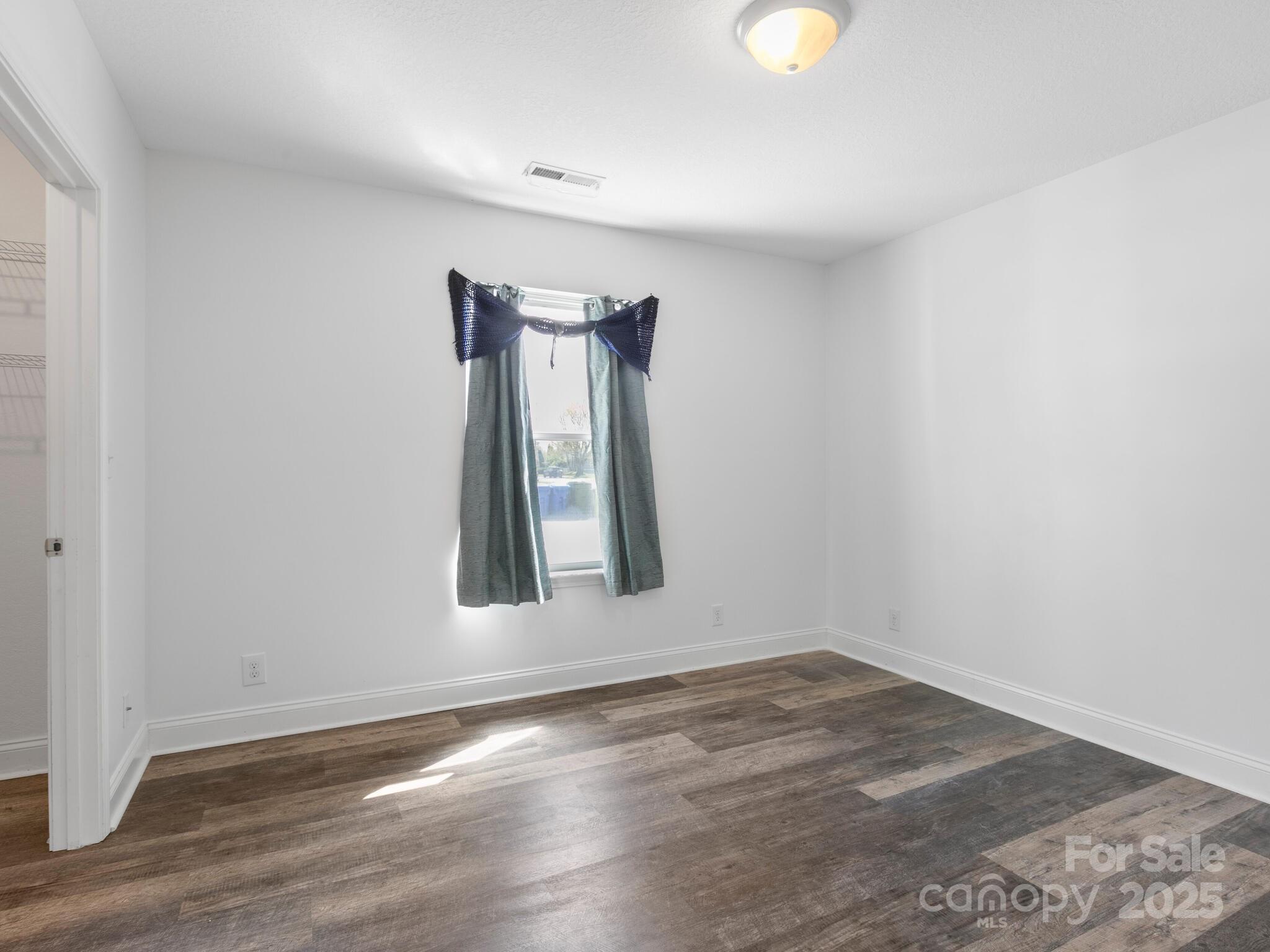 835 3rd Avenue Property Photo 30