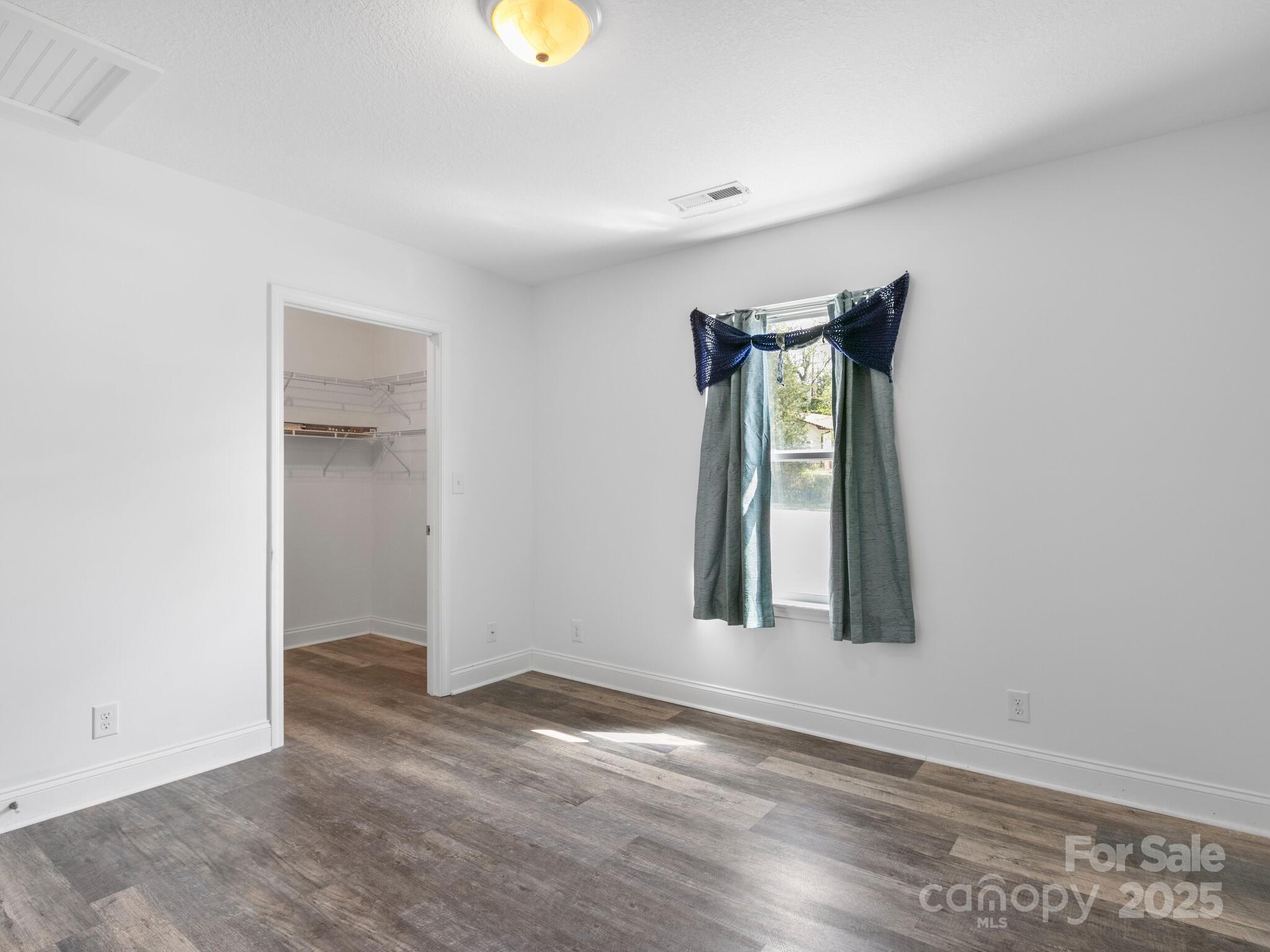 835 3rd Avenue Property Photo 31