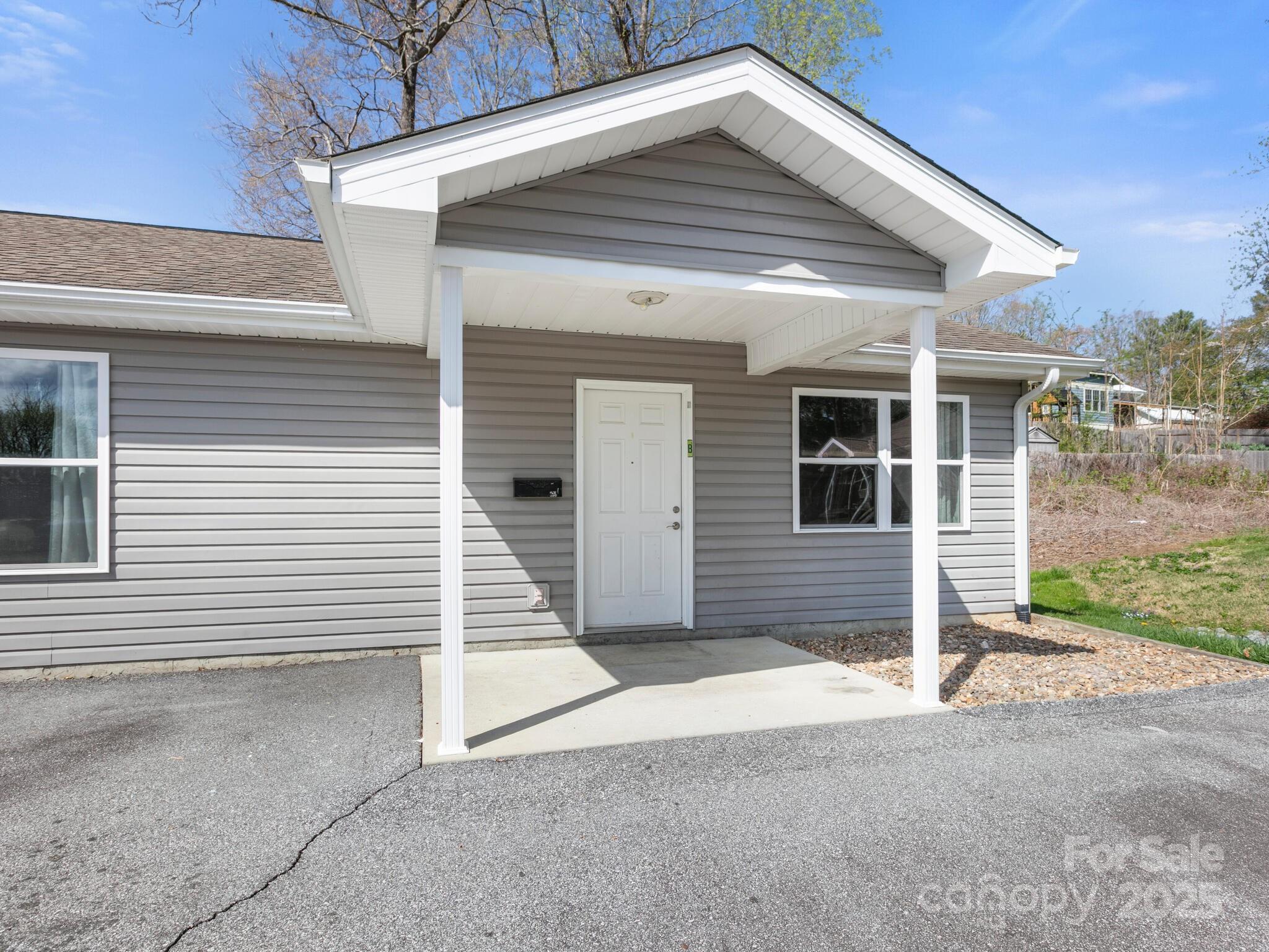 835 3rd Avenue Property Photo 36