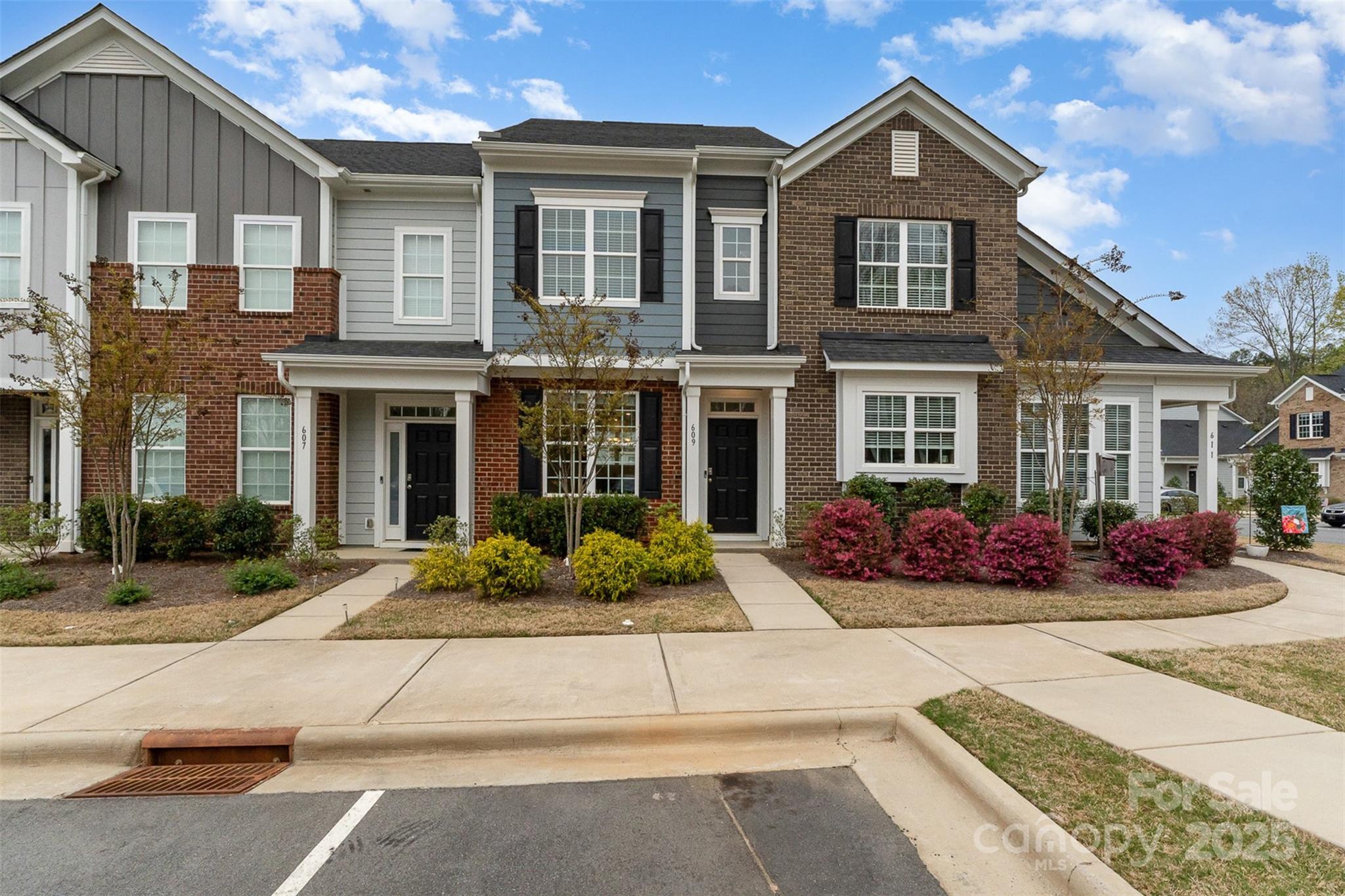 609 Sweet Bonnie Lane Property Photo
