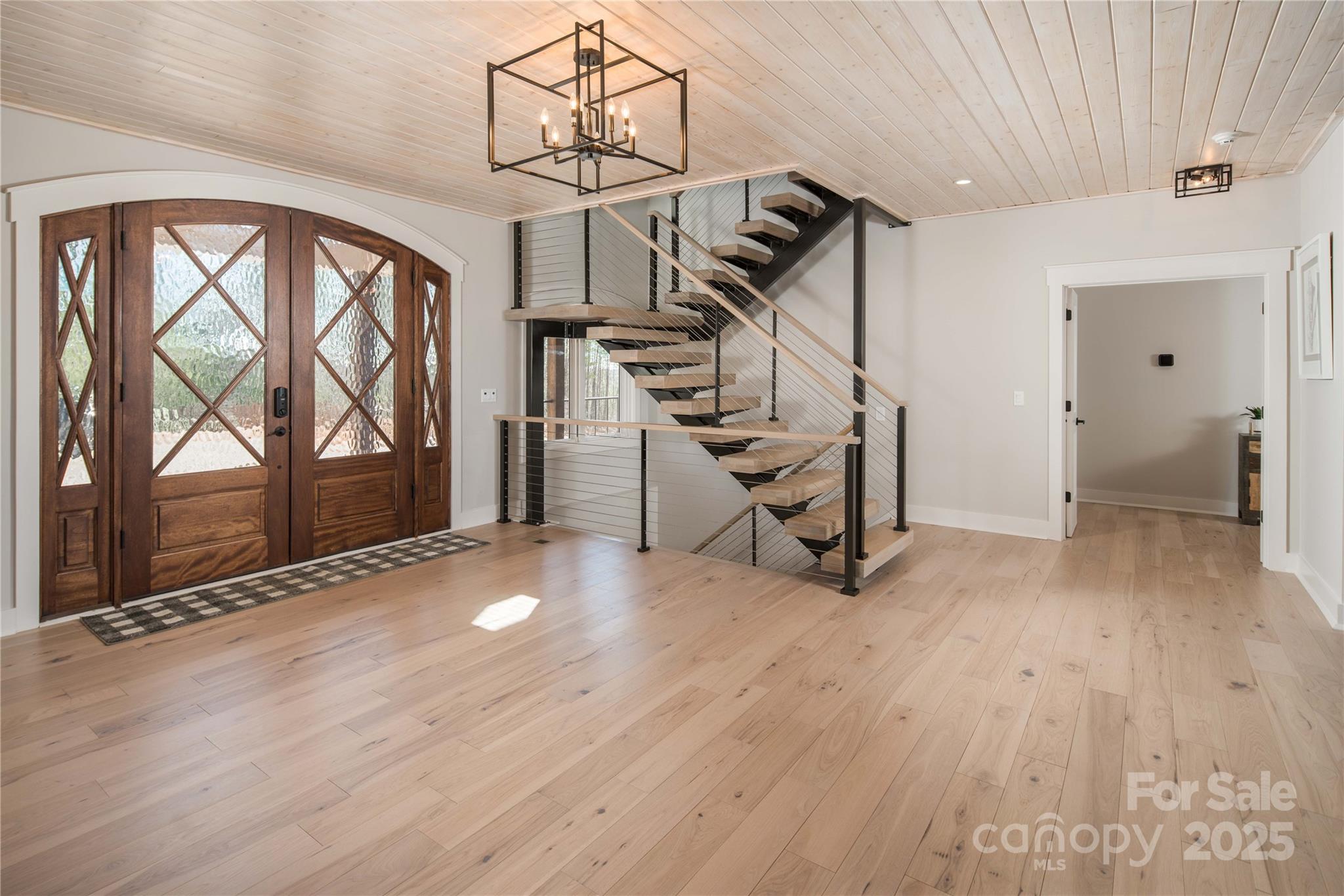 1555 Royal Lane Property Photo 8