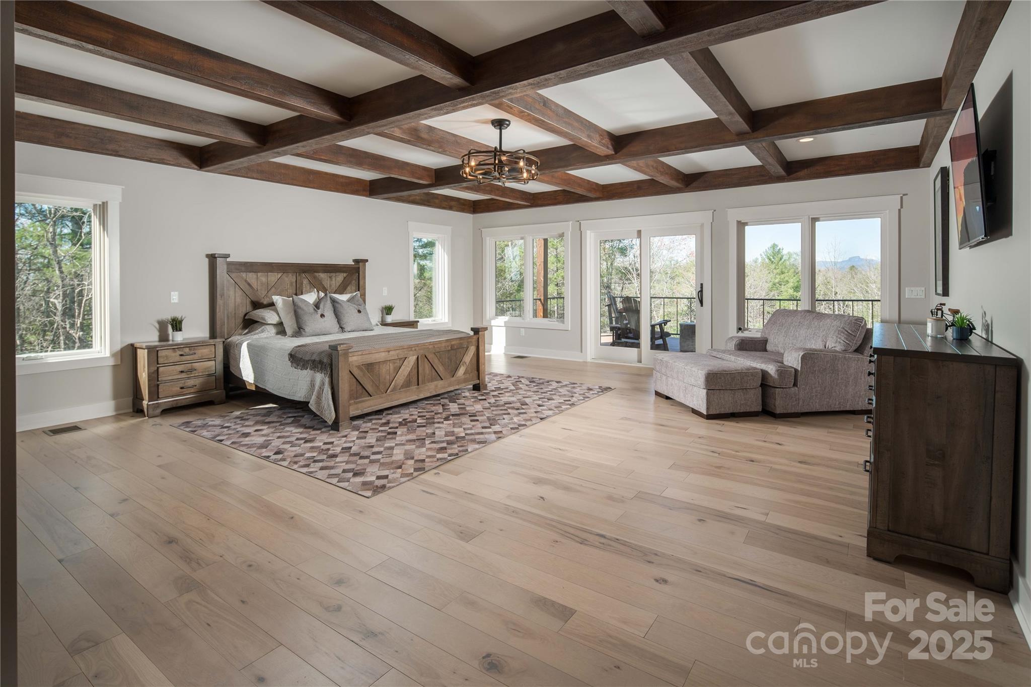 1555 Royal Lane Property Photo 14