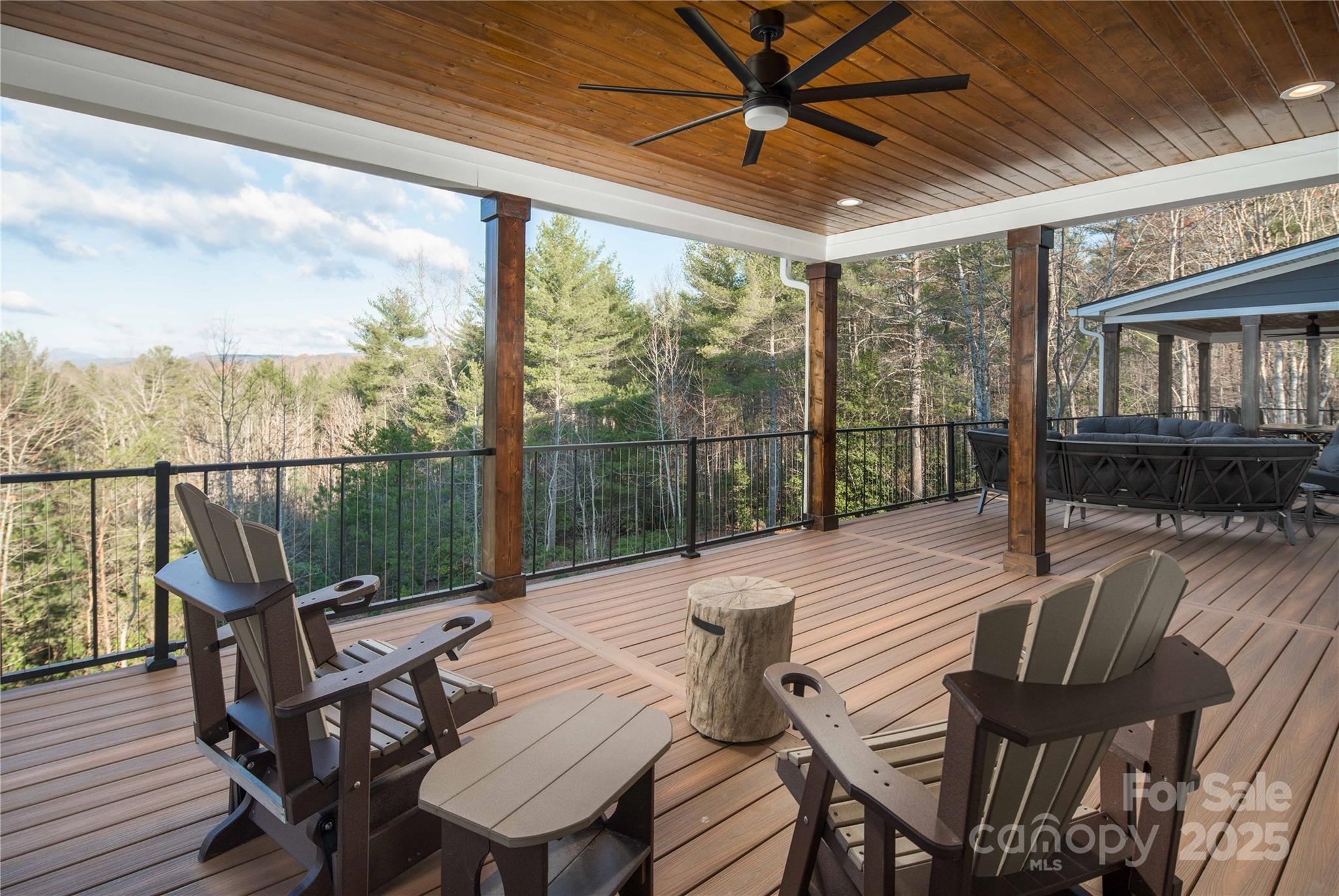 1555 Royal Lane Property Photo 20