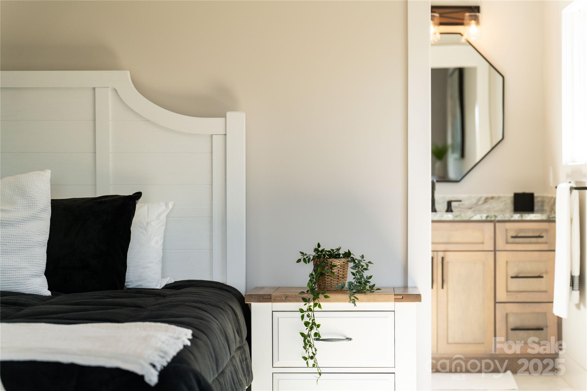 1555 Royal Lane Property Photo 24