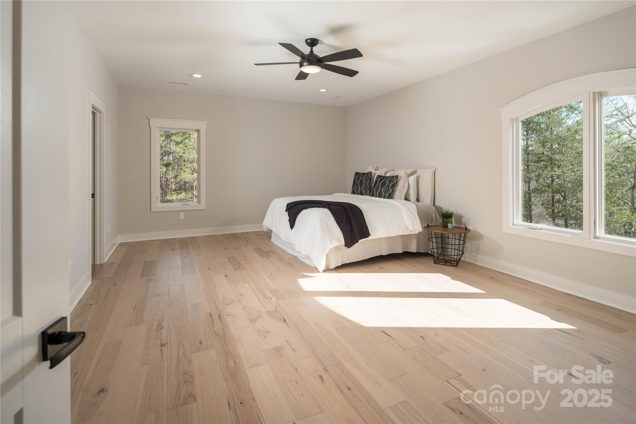 1555 Royal Lane Property Photo 27