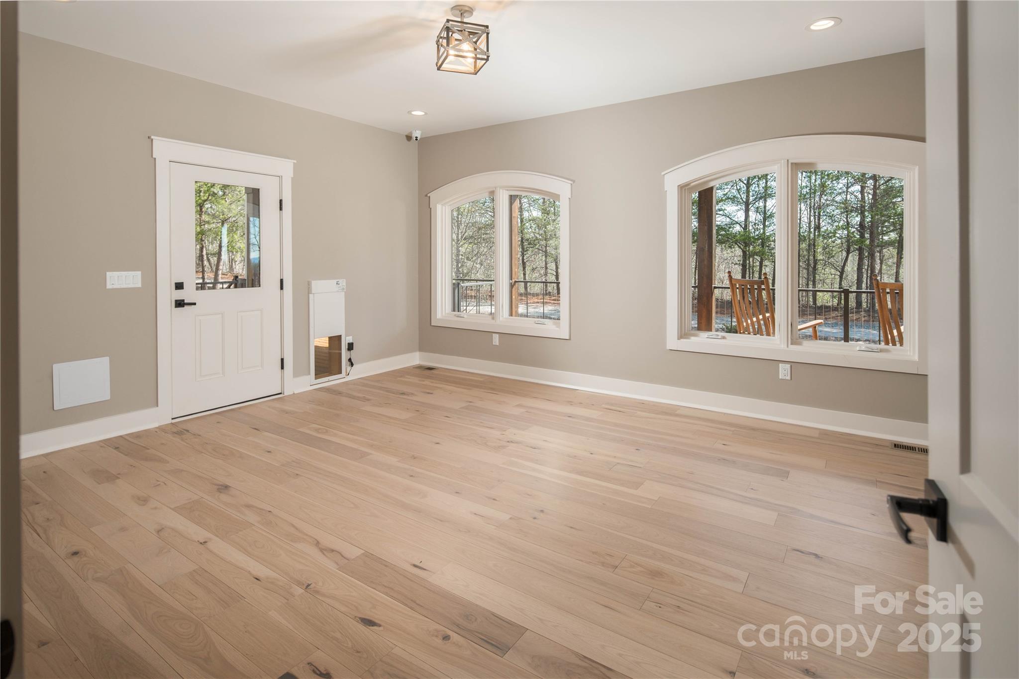 1555 Royal Lane Property Photo 33