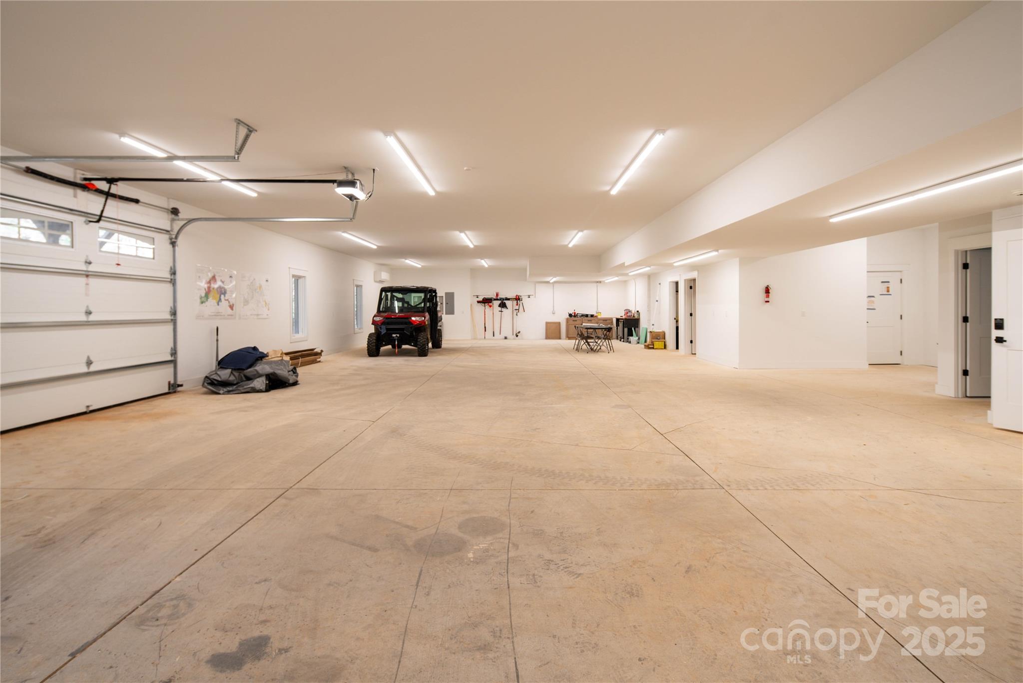 1555 Royal Lane Property Photo 38