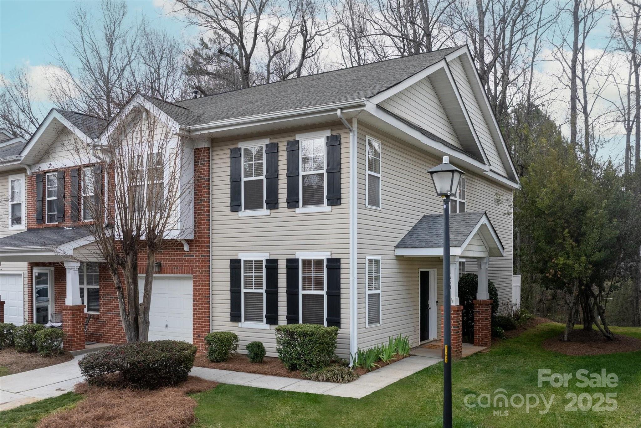 16631 Commons Creek Drive Property Photo 1