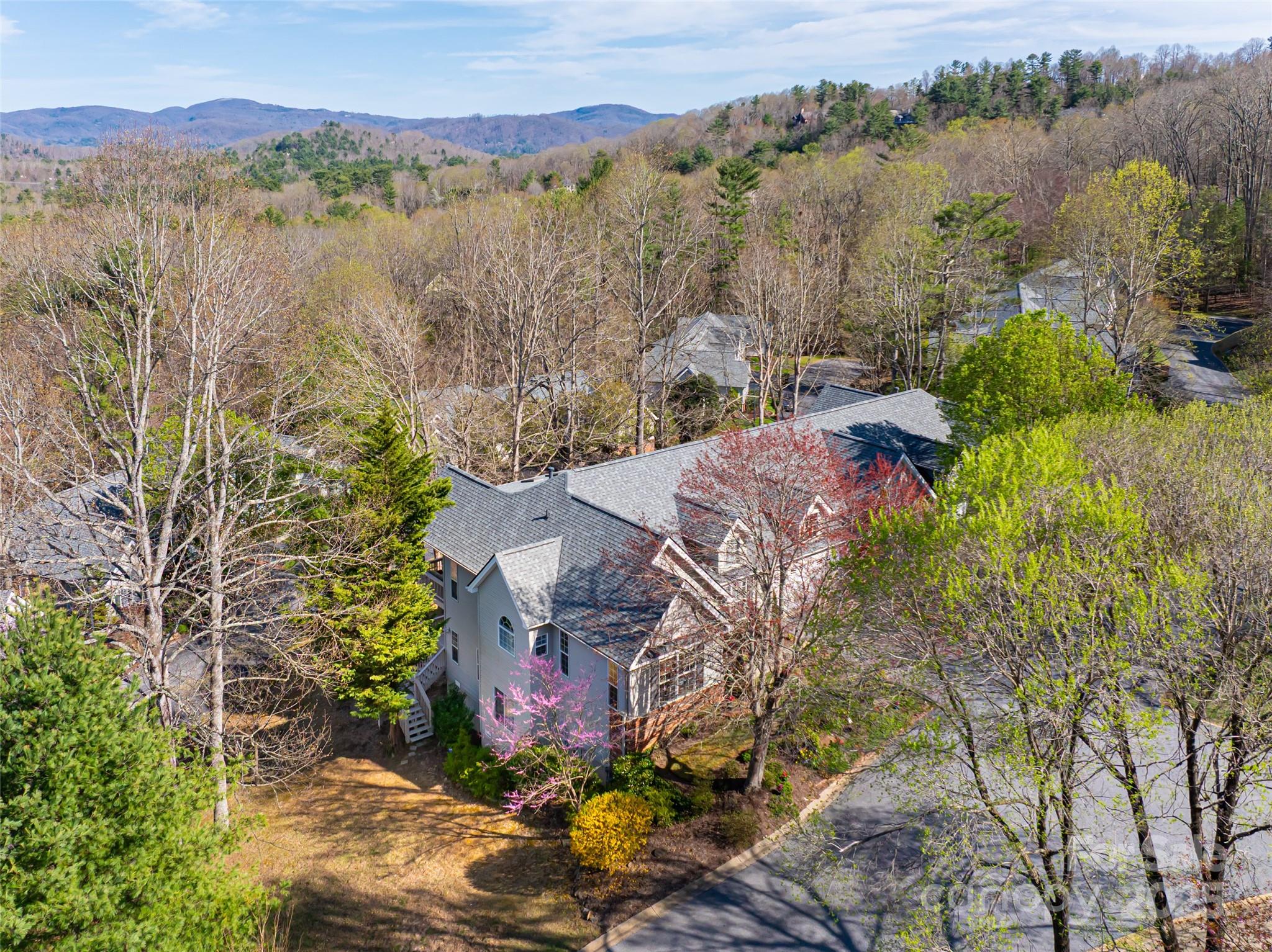 102 Silverrod Lane Property Photo